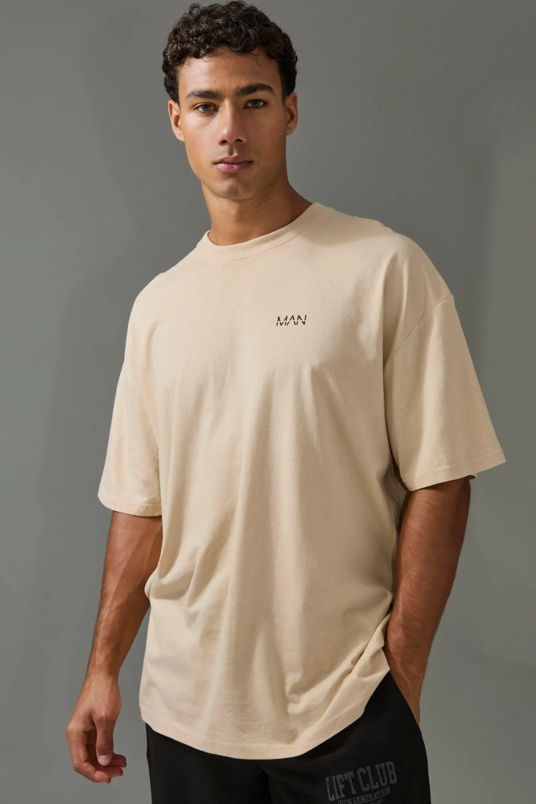 Active Oversized Bulking Season T-shirt | UK^boohooMAN