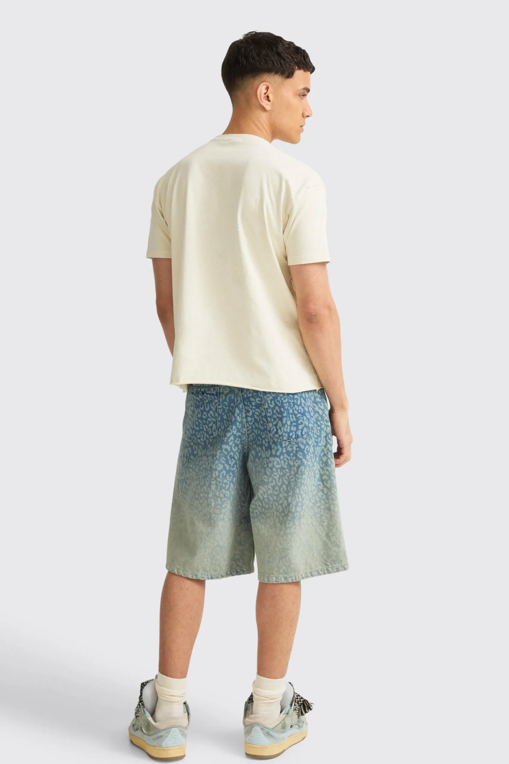 Boxy Talk Pride To Me Distressed T-shirt | UK^boohooMAN New