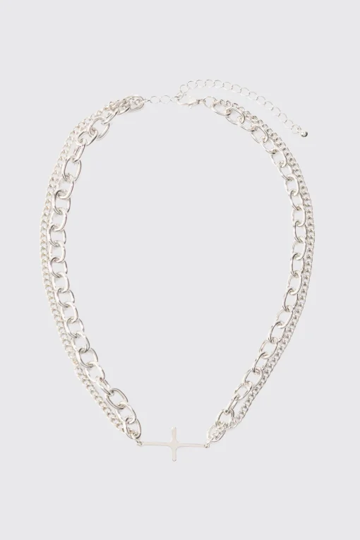 boohooMAN Cross Pendant Chunky Chain Bracelet In | UK| Jewellery & Watches