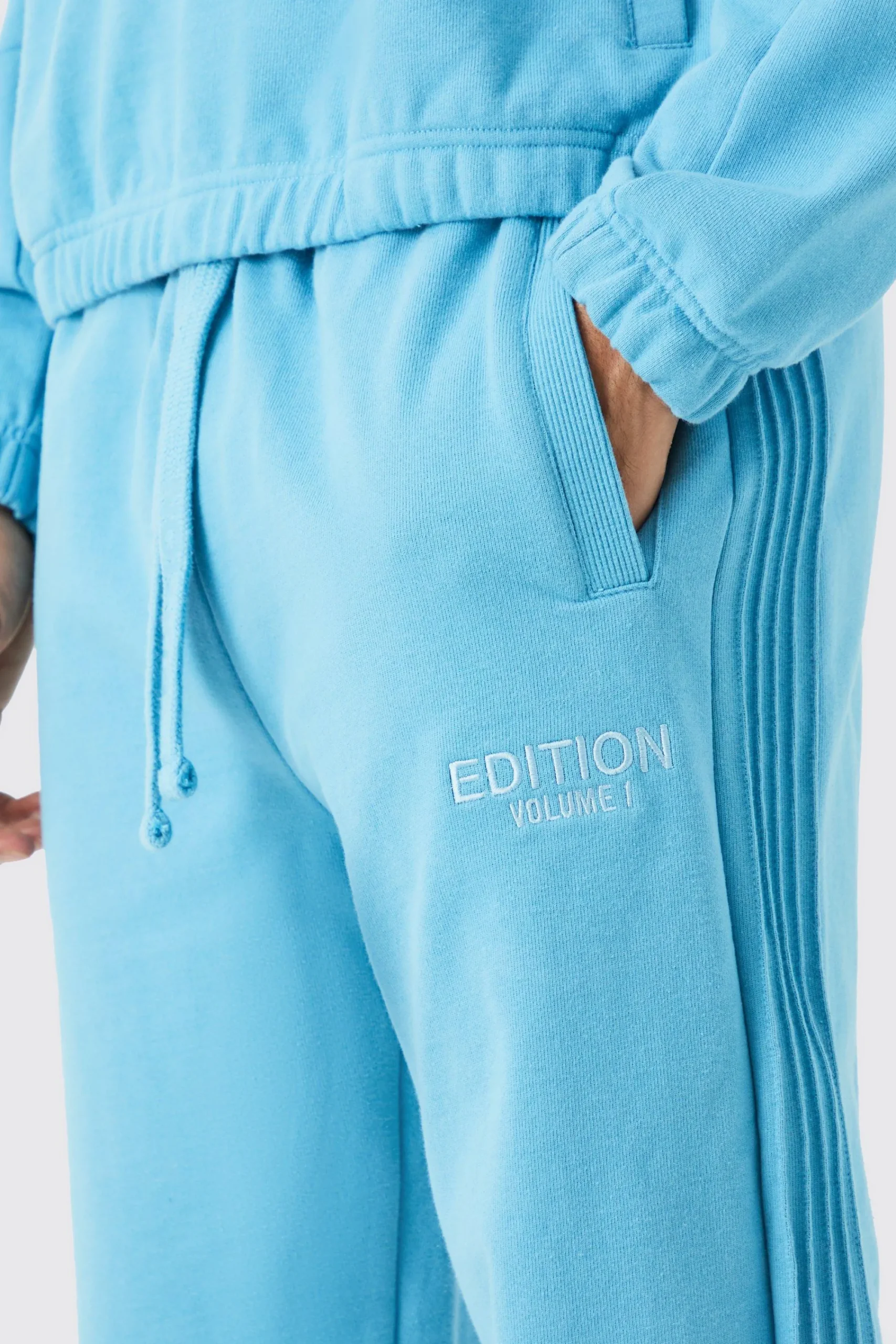 boohooMAN EDITION Oversized Pintuck Detail Heavyweight Jogger | UK| Joggers