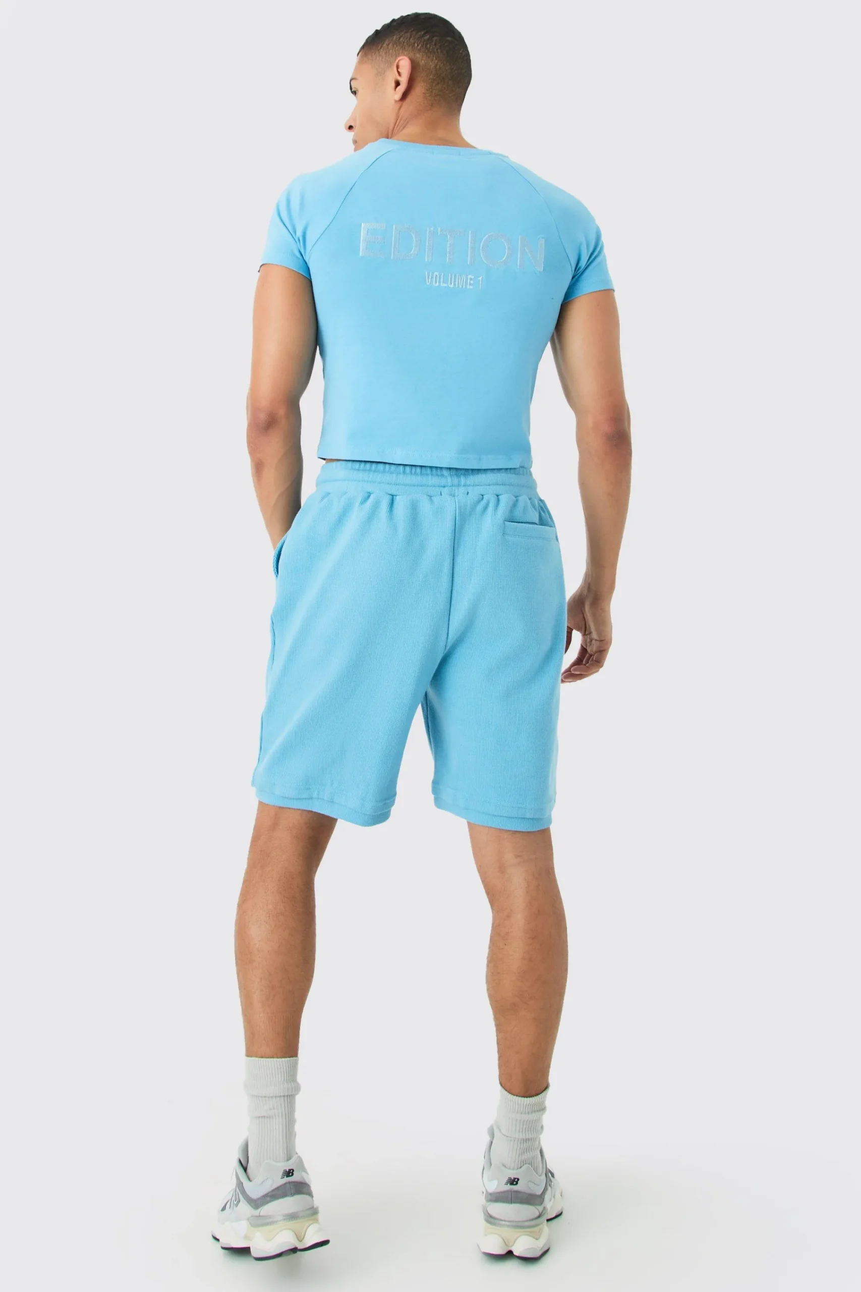 EDITION Shrunken Heavyweight Extended Neck T-shirt | UK^boohooMAN New