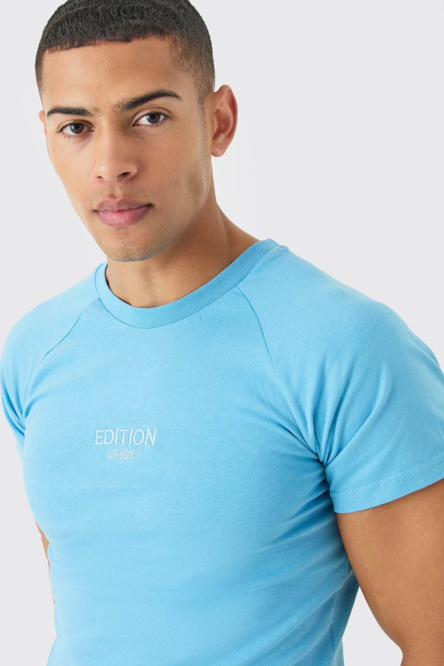 EDITION Shrunken Heavyweight Extended Neck T-shirt | UK^boohooMAN New