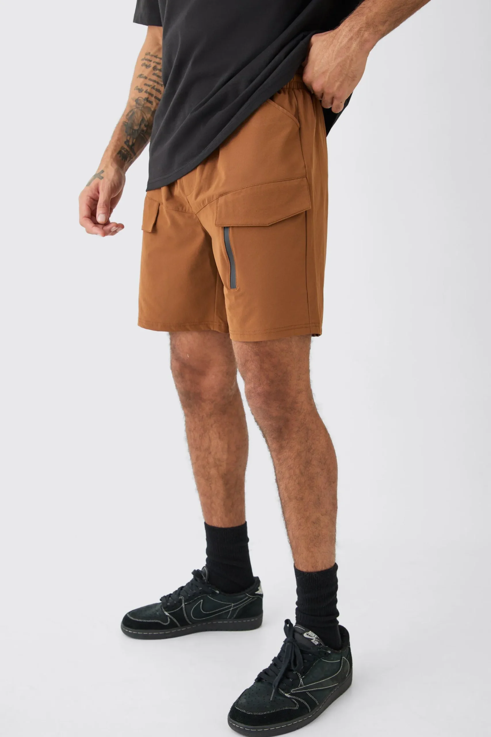boohooMAN Elasticated Relaxed Technical Stretch Cargo With Zip | UK| Shorts