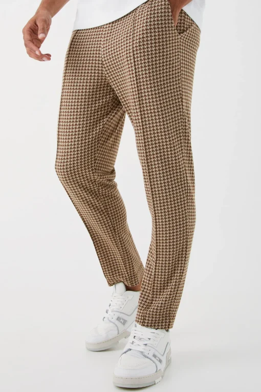 boohooMAN Elasticated Tapered Pintuck Dogstooth Trousers | UK| Trousers