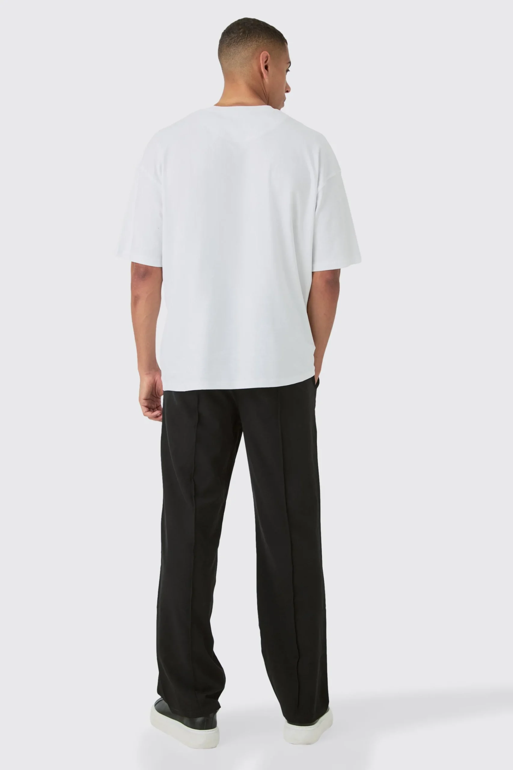 boohooMAN Elasticated Technical Stretch Relaxed Pintuck Trouser | UK| Trousers