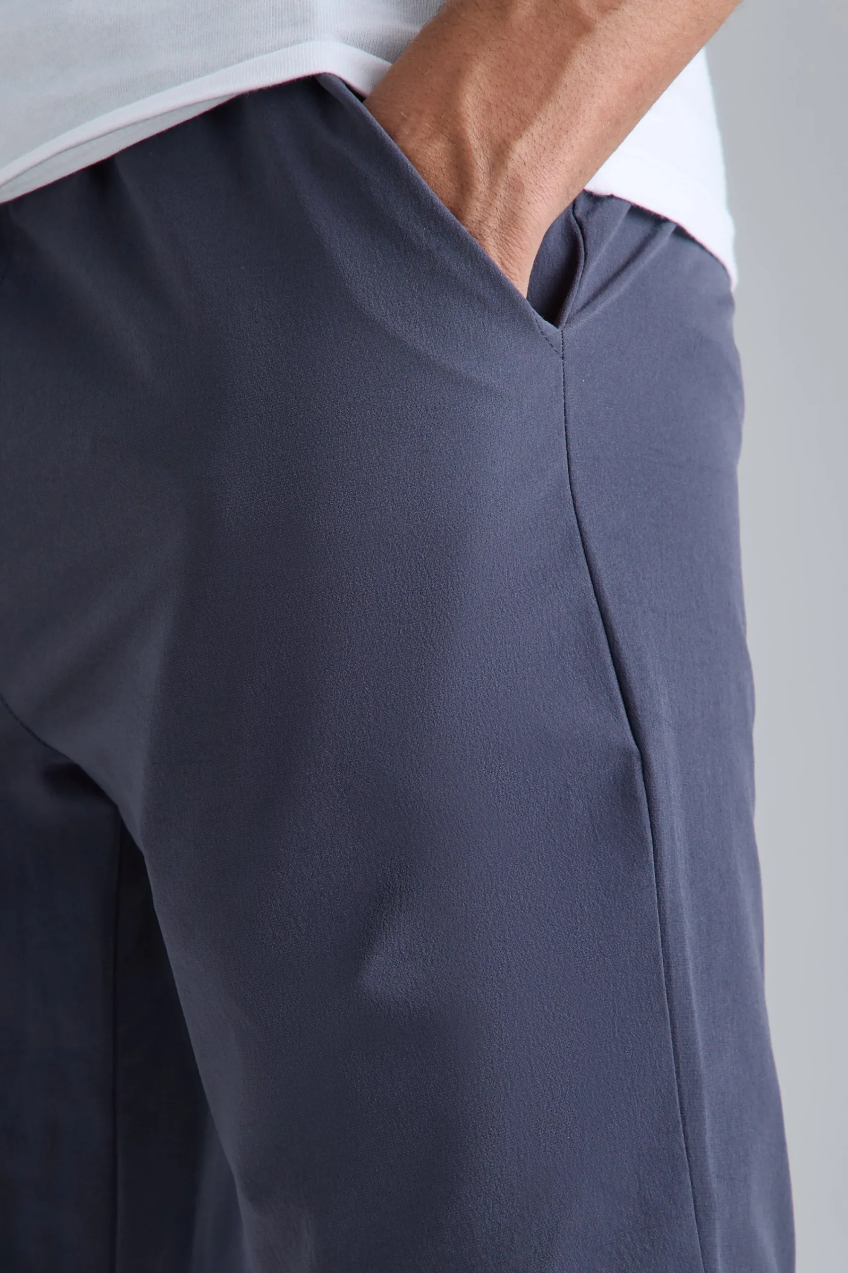 boohooMAN Elasticated Waist Golf Technical Stretch Slim Trouser | UK| Trousers