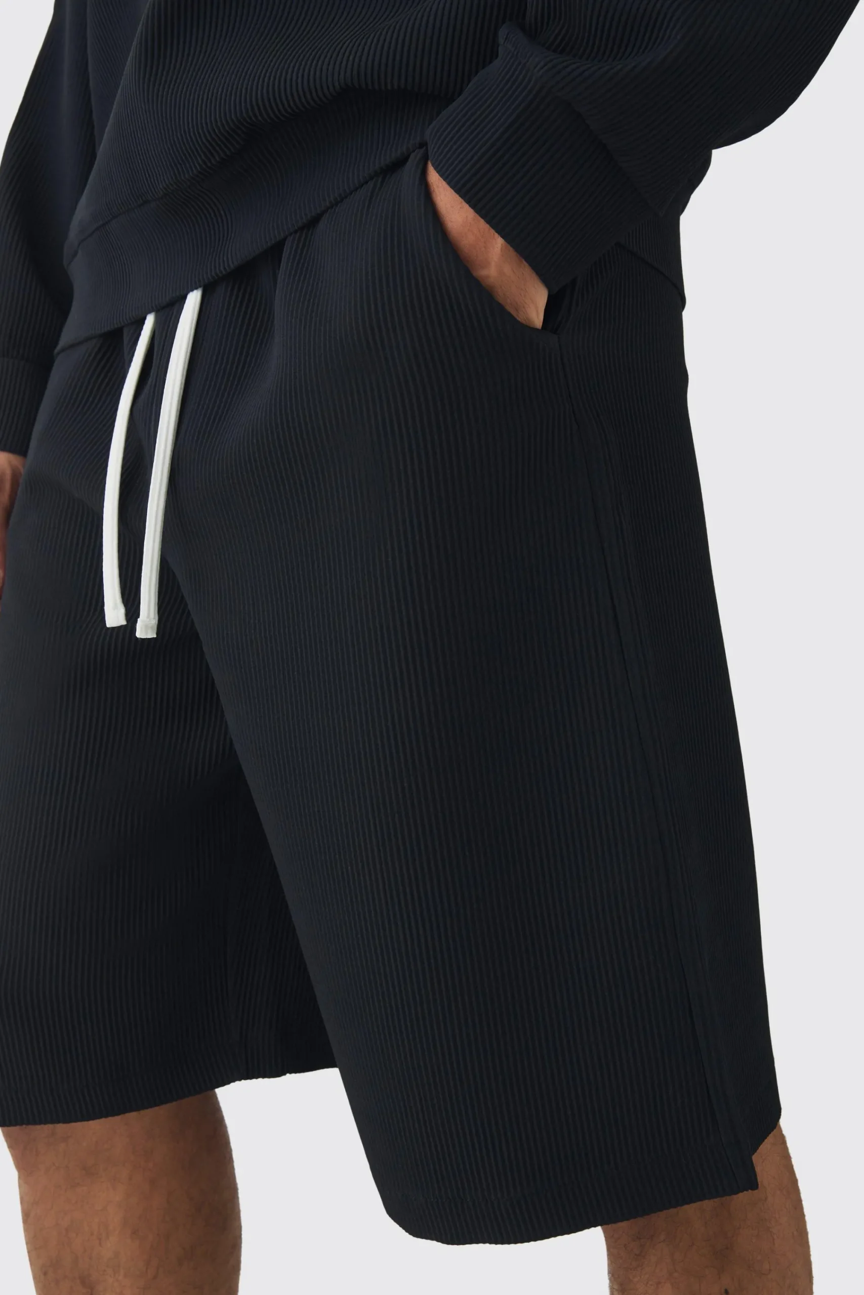 boohooMAN Elasticated Waist Pleated Jorts | UK| Shorts