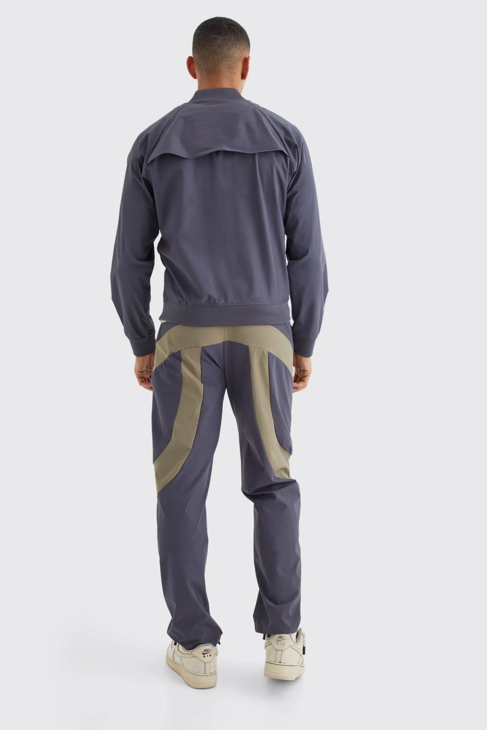 boohooMAN Elasticated Waist Straight Technical Stretch Panel Trouser | UK| Trousers