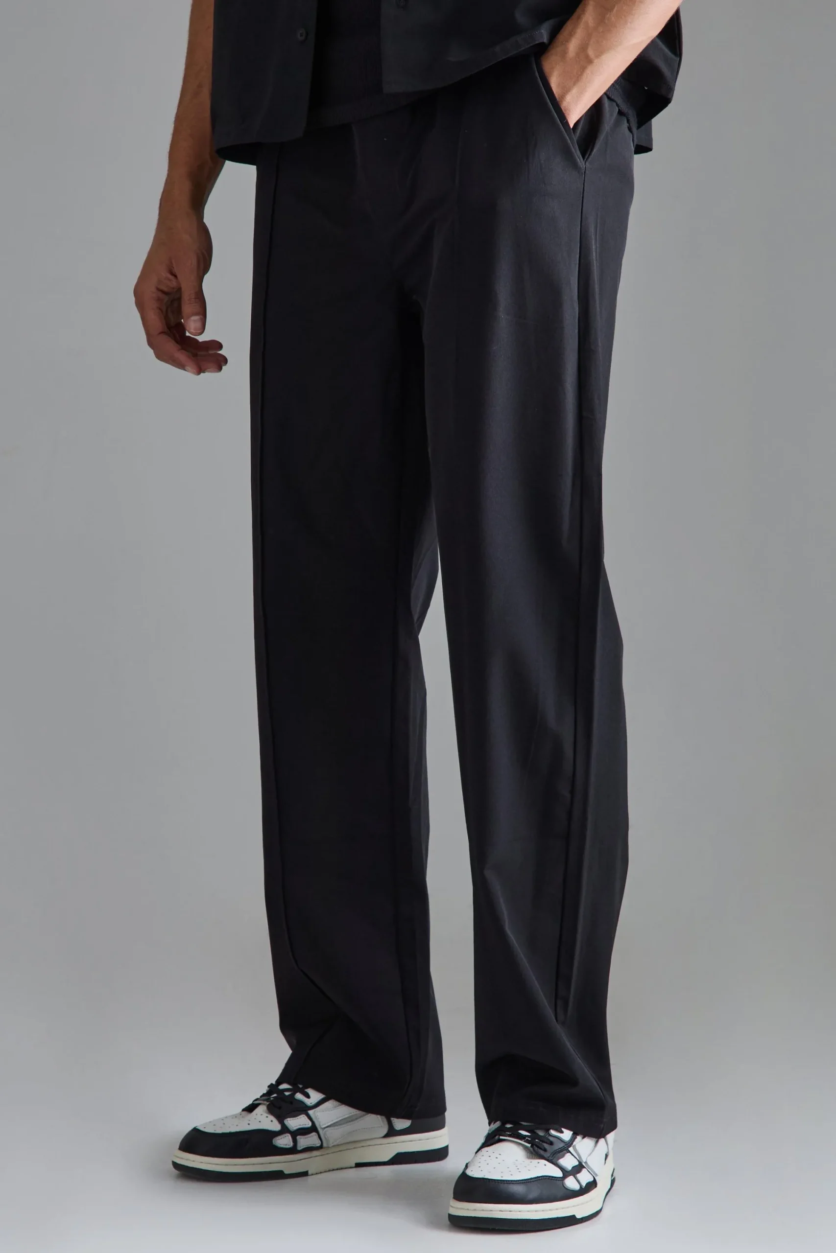 boohooMAN Elasticated Waist Technical Stretch Relaxed Pintuck Trouser | UK| Trousers