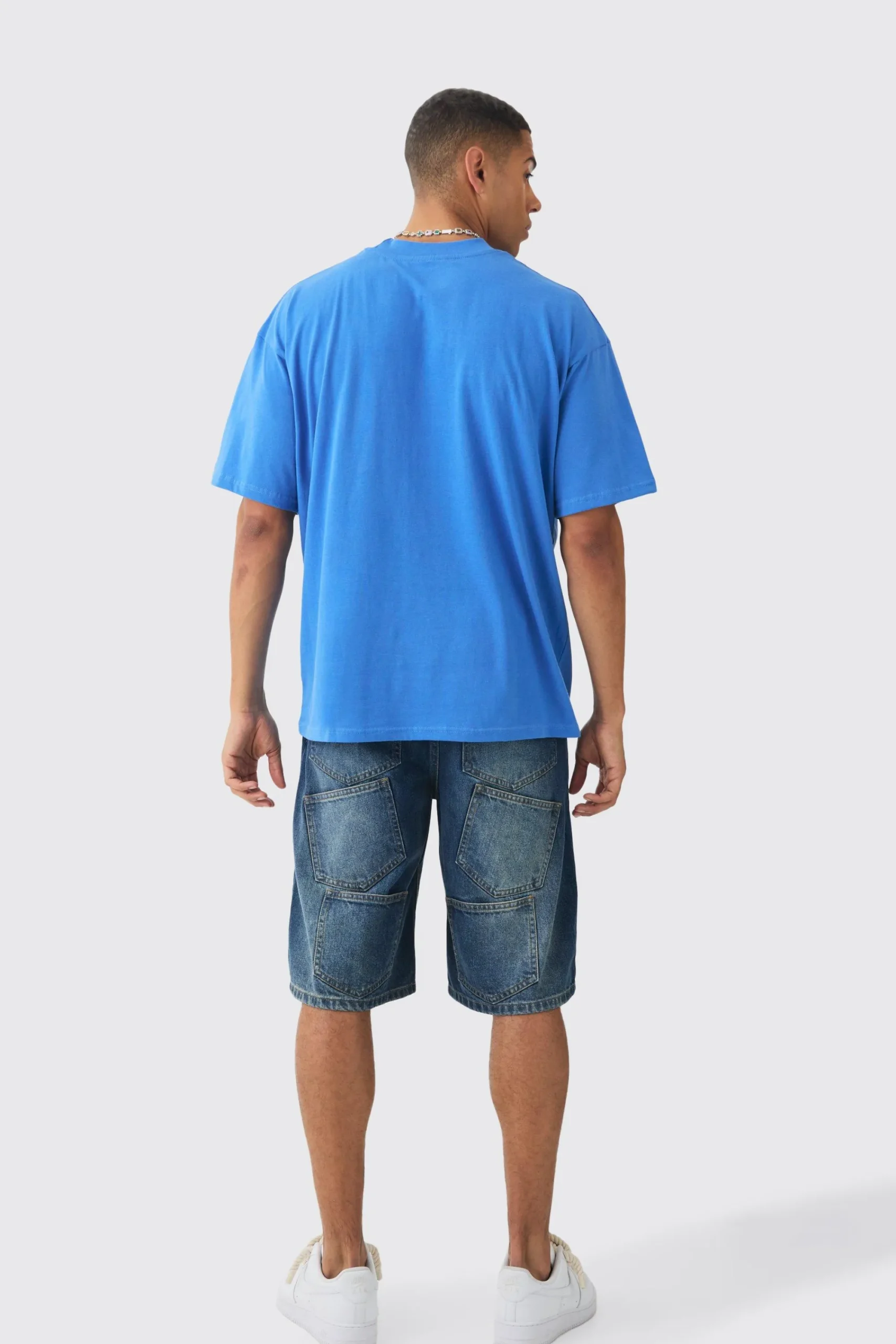 Extended Neck Official Print T-shirt | UK^boohooMAN Sale