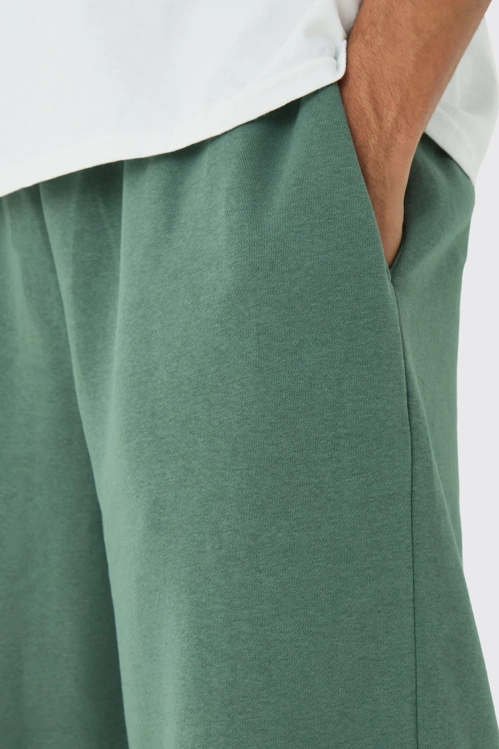 boohooMAN 330GSM Extreme Wide Leg Basic Jogger | UK| Joggers