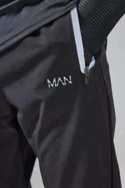 boohooMAN Man Active Knee Vent Running Tapered Jogger | UK| Joggers