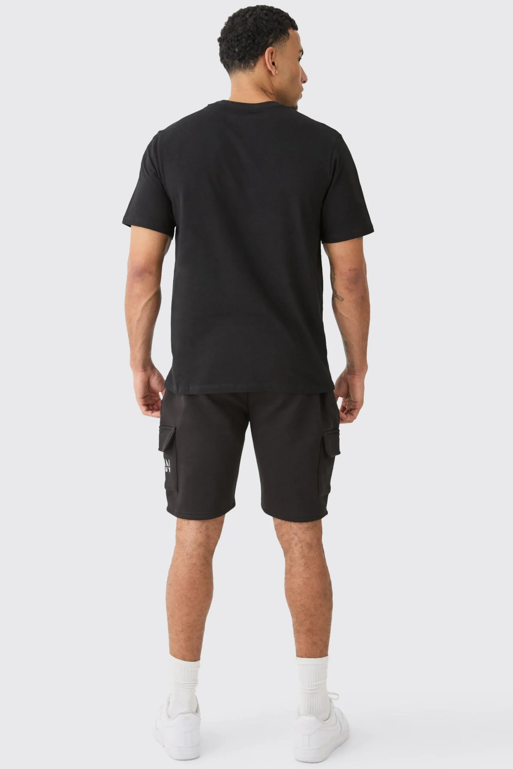 boohooMAN Man Dash Loose Fit Mid Length Cargo Short | UK| Shorts