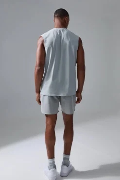Man Sport V Neck Performance Reg Fit Tank | UK^boohooMAN Online
