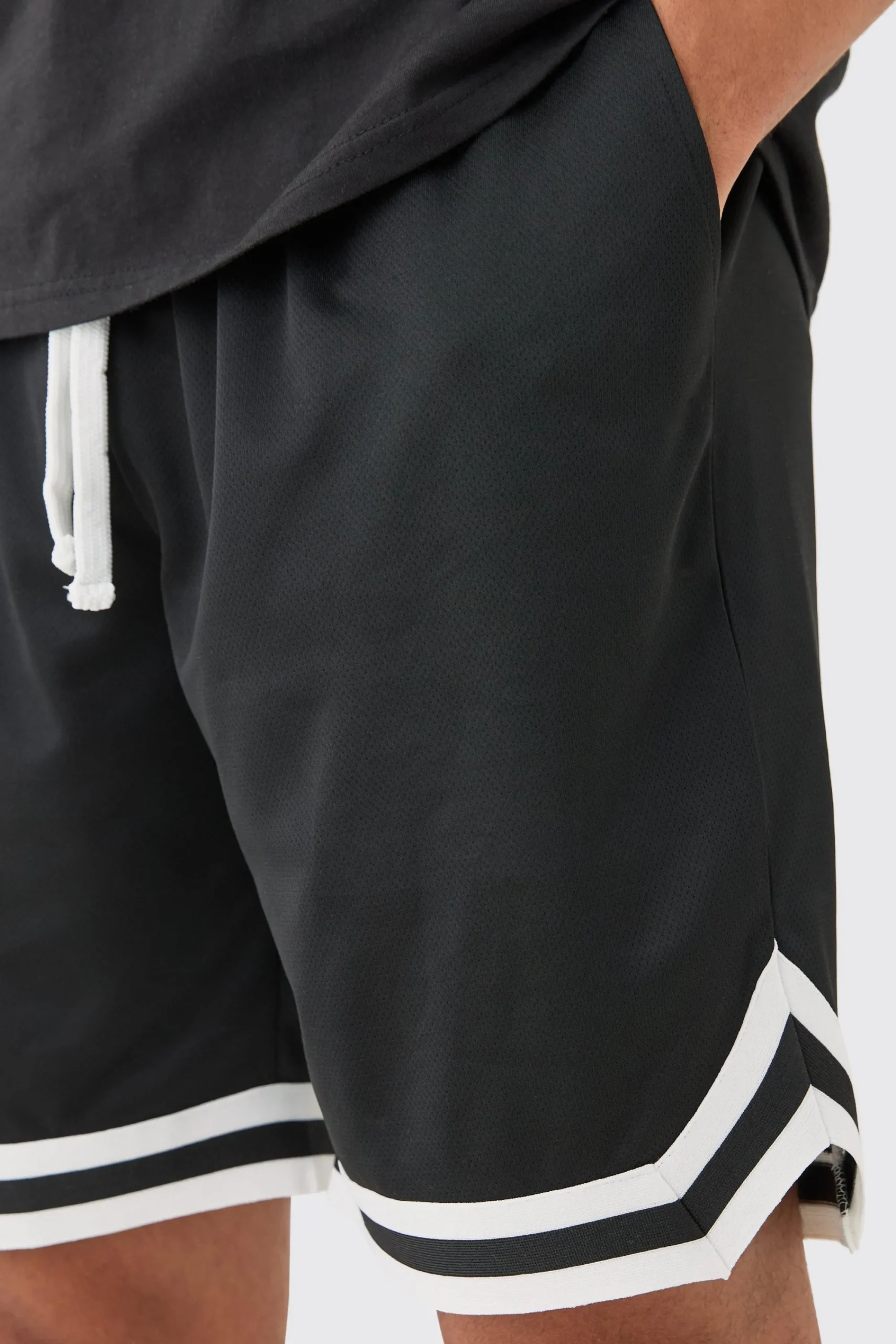 boohooMAN Mid Length Mesh Basketball Short | UK| Shorts