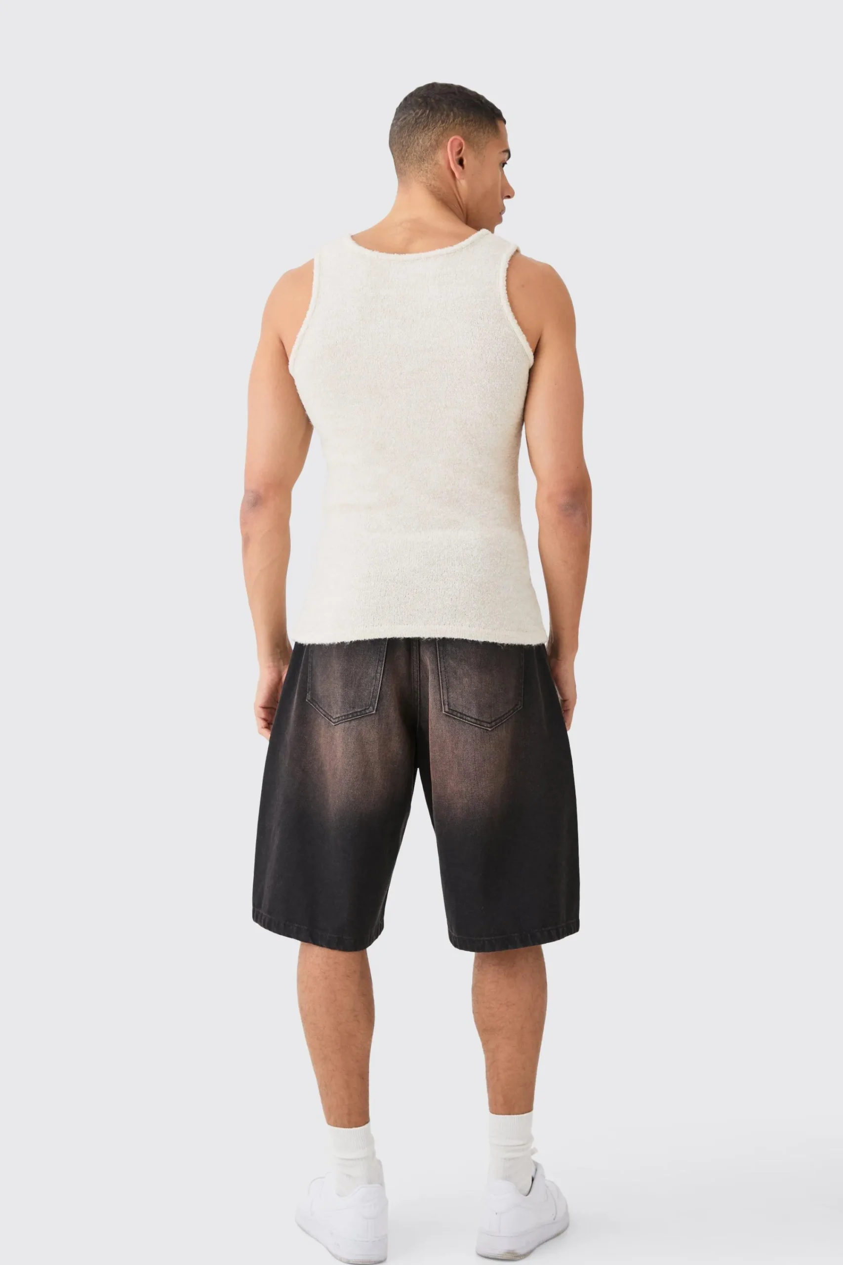 Muscle Fit Boucle Textured Knitted Vest | UK^boohooMAN Online