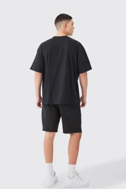 boohooMAN Oversized Applique T-shirt & Short Set | UK| Sets & Co-Ords|Tracksuits