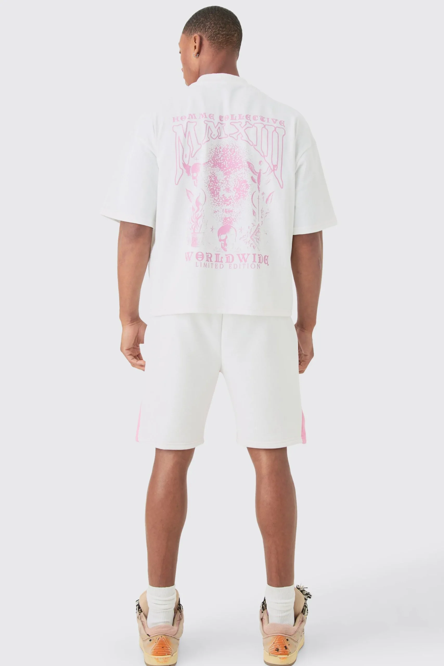 boohooMAN Oversized Boxy Contrast Stitch T-shirt & Short Set | UK| Sets & Co-Ords|Tracksuits