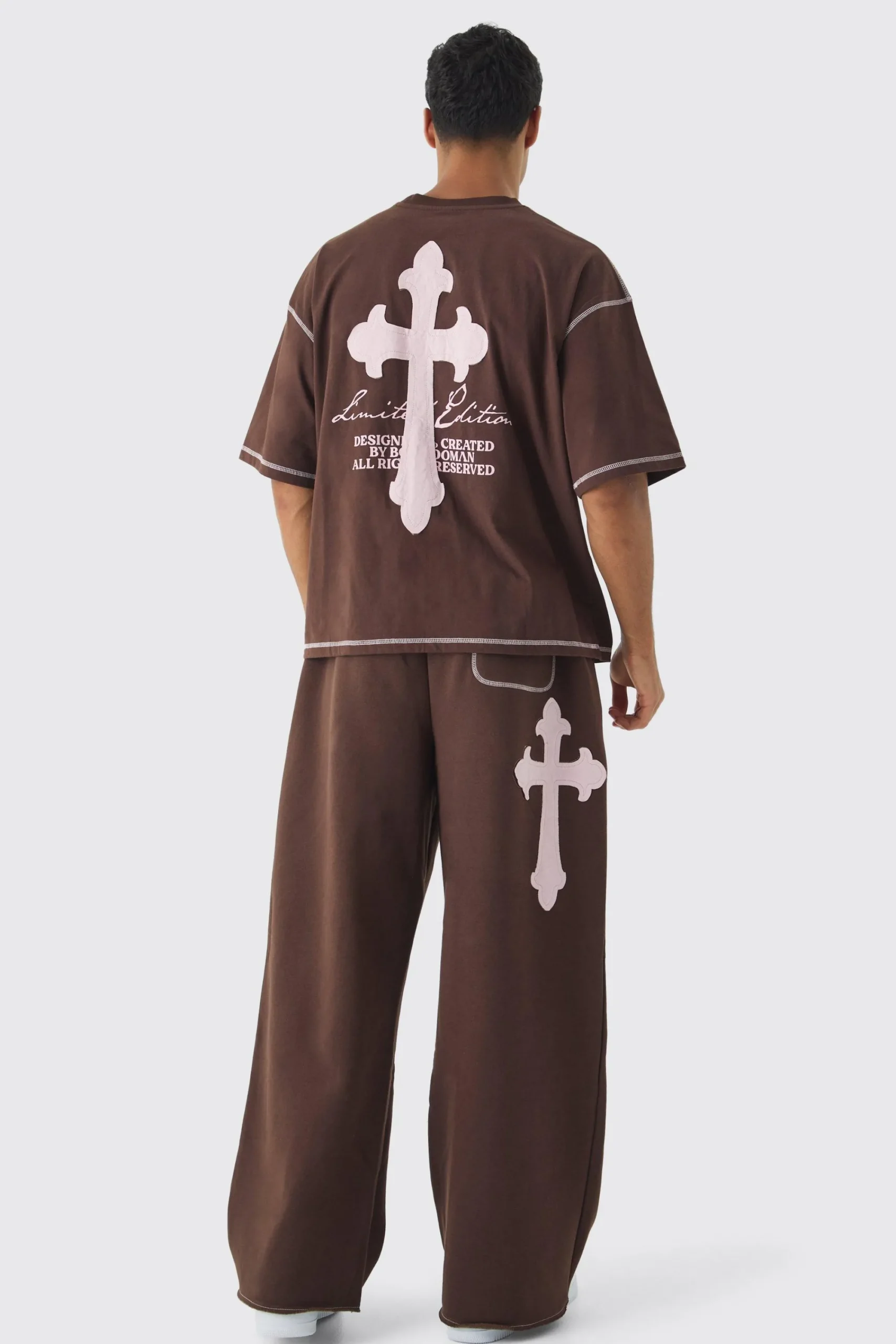 Oversized Boxy Cross Applique Contrast Stitch Heavyweight T-Shirt | UK^boohooMAN