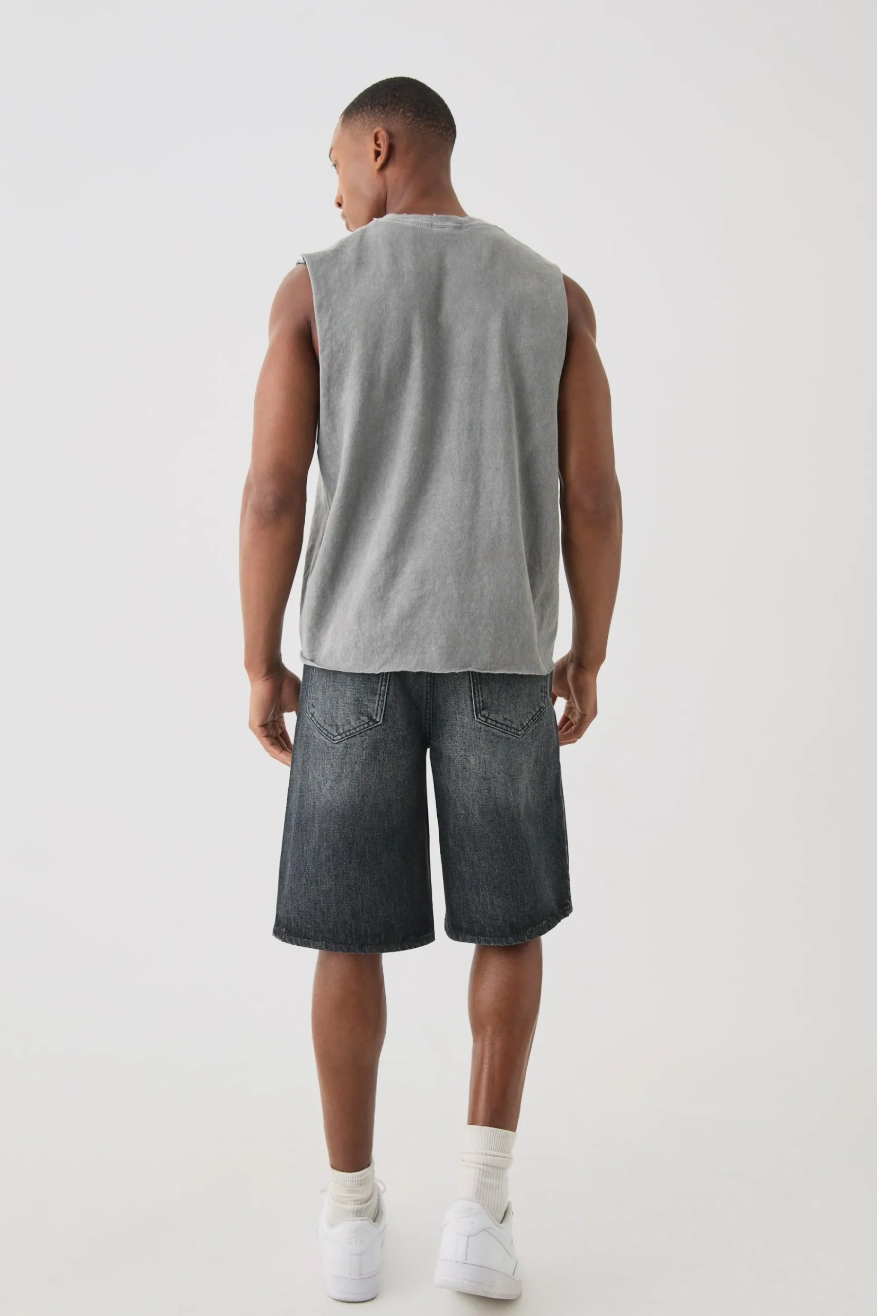Oversized Boxy Wash Distressed Neck Tank | UK^boohooMAN Sale
