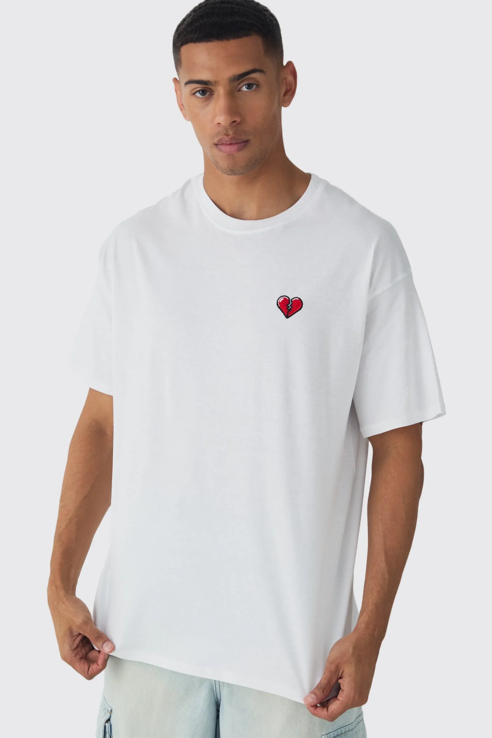 Oversized Broken Heart Embroidered T-shirt | UK^boohooMAN New