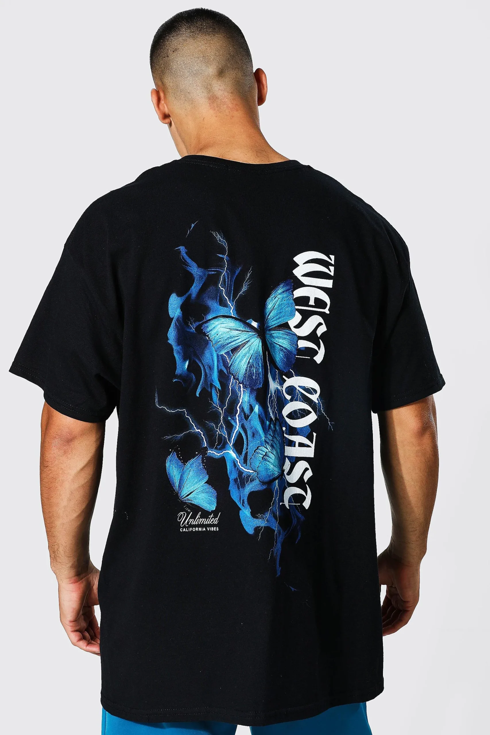 Oversized Butterfly Back Graphic T-shirt | UK^boohooMAN Outlet