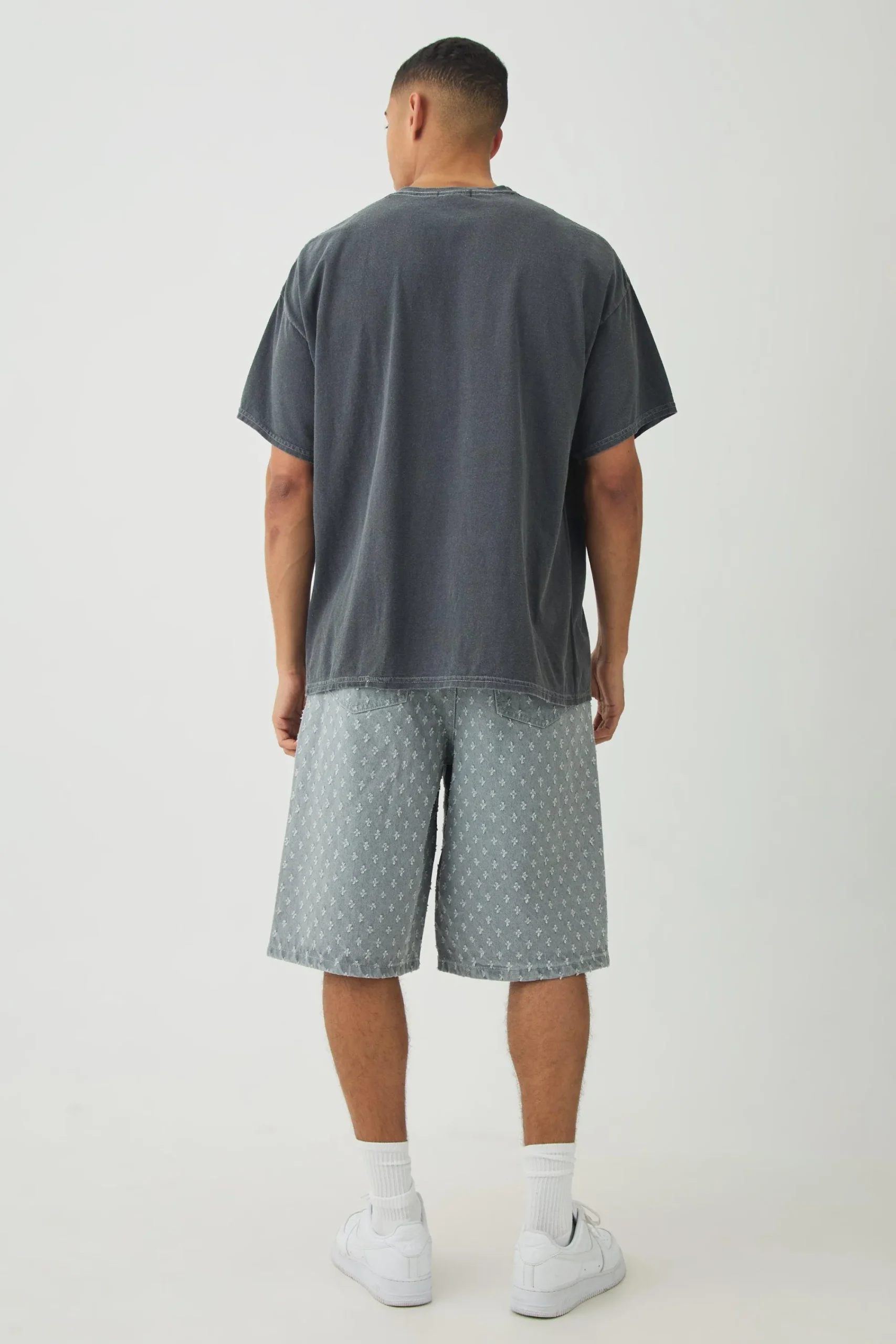 Oversized Butterfly Print Wash T-shirt | UK^boohooMAN Hot