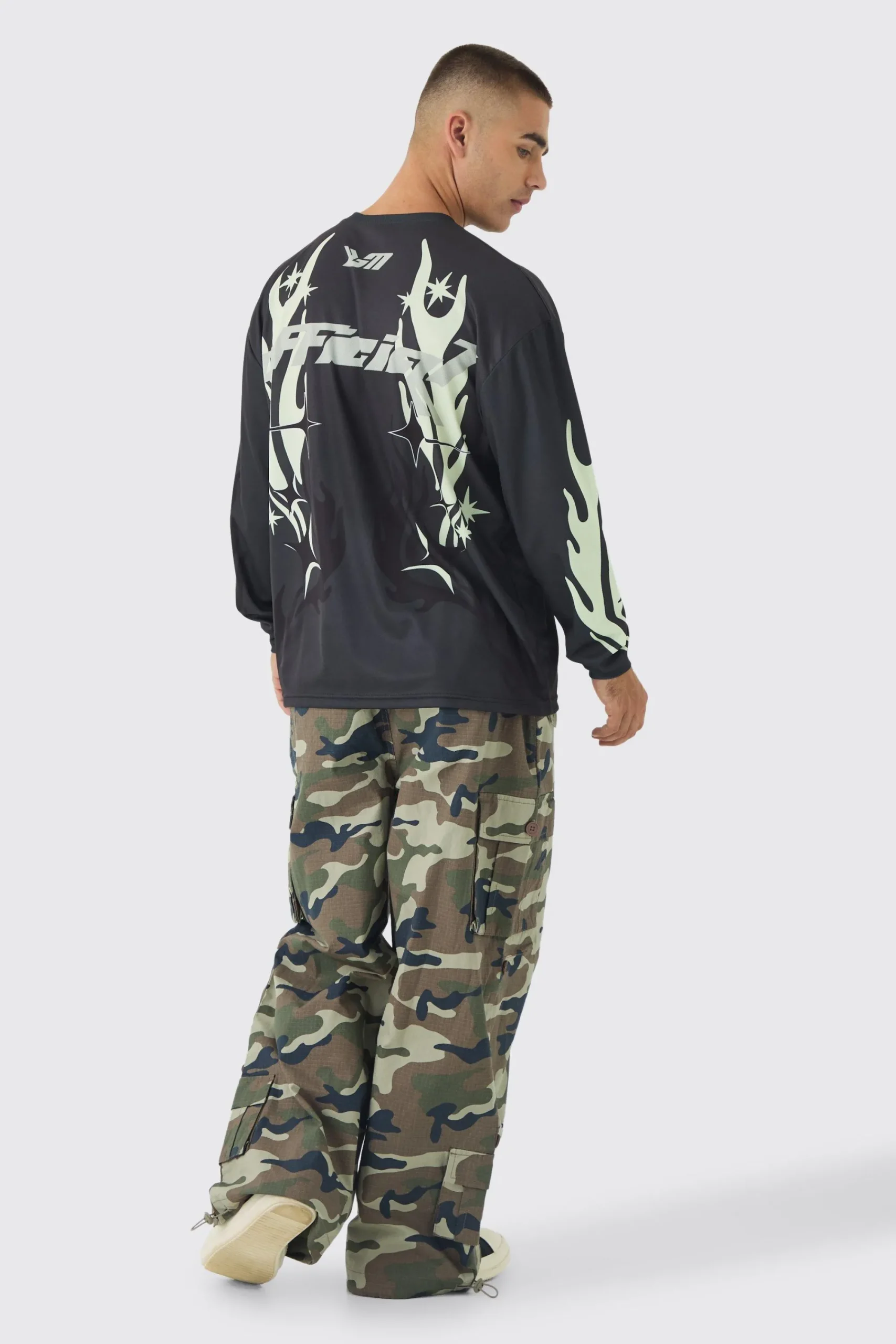 Oversized Closed Mesh Graffiti Moto T-shirt | UK^boohooMAN