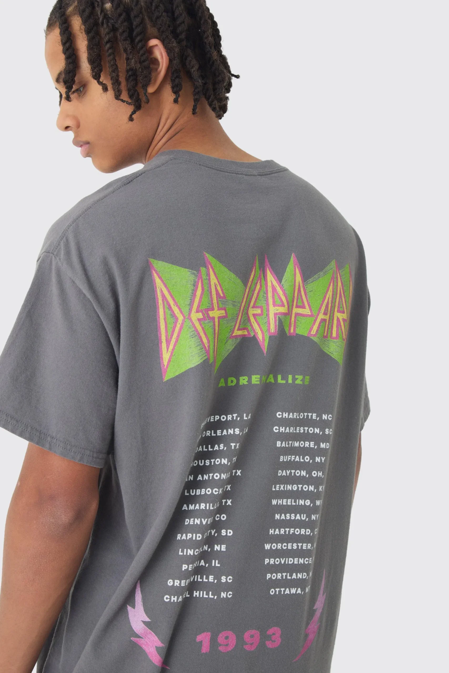 Oversized Def Leopard Band Wash License T-Shirt | UK^boohooMAN Online