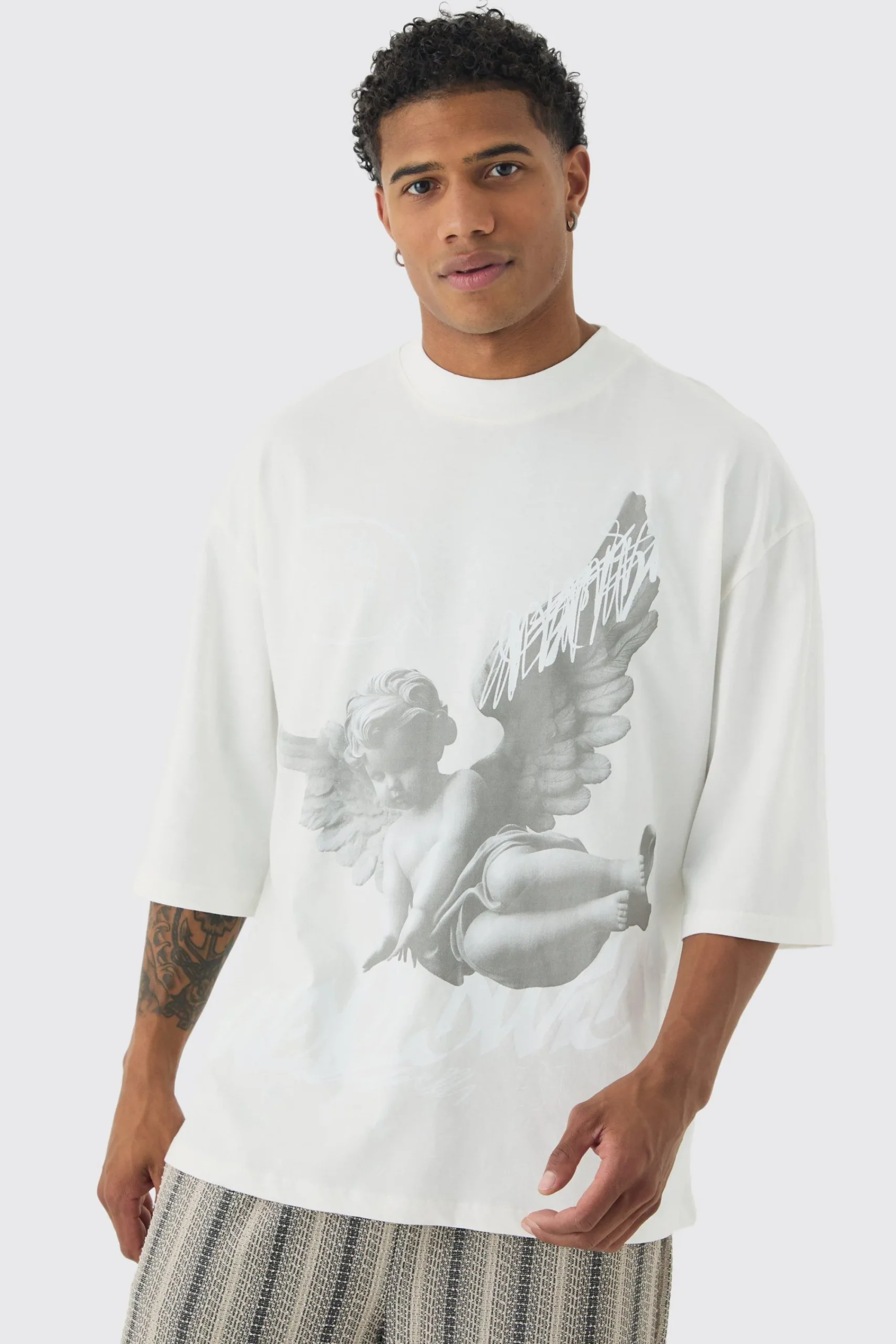 Oversized Distressed Heavyweight Renaissance Graphic T-shirt | UK^boohooMAN New