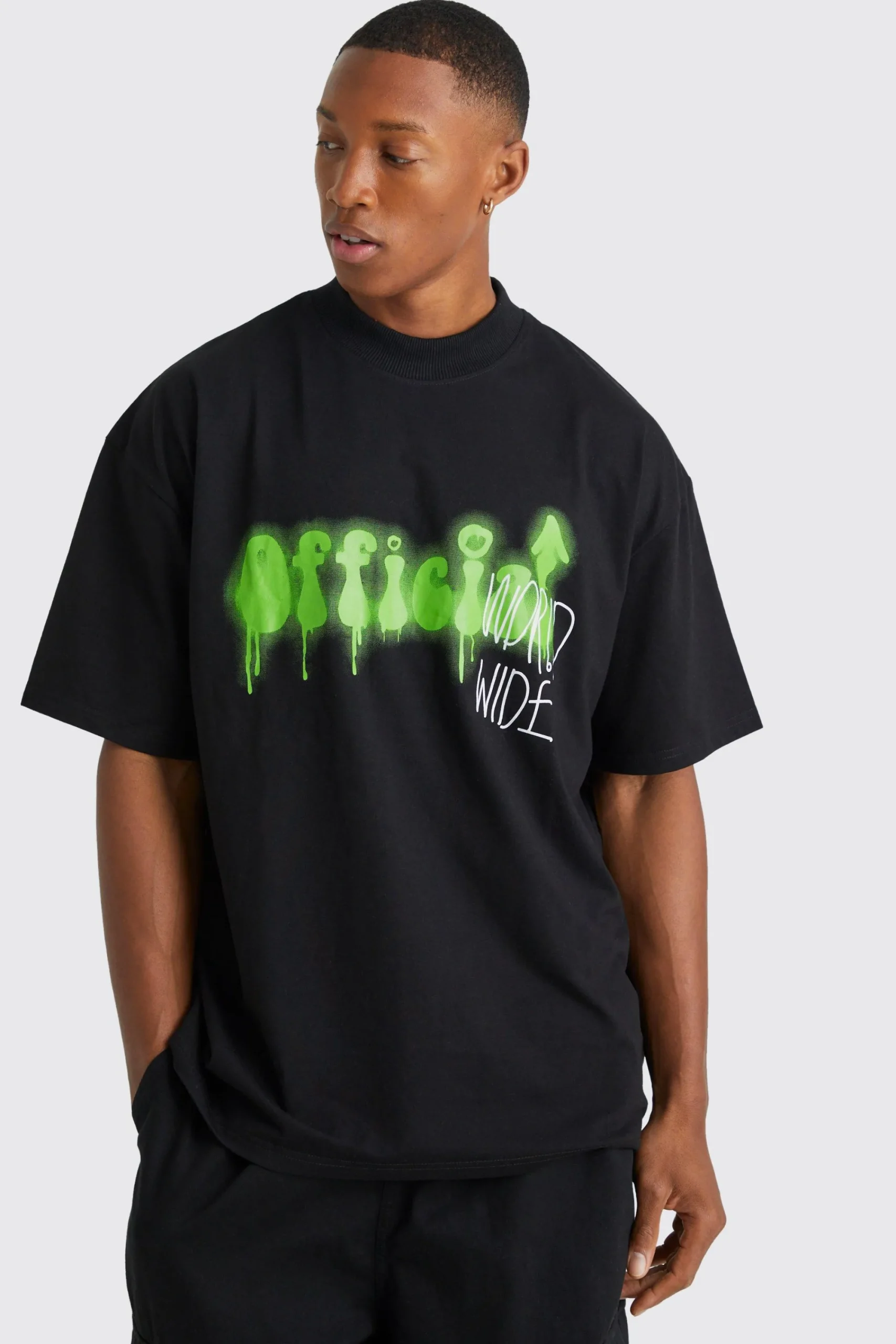 Oversized Dropped Hem Trippy Graphic T-shirt | UK^boohooMAN New