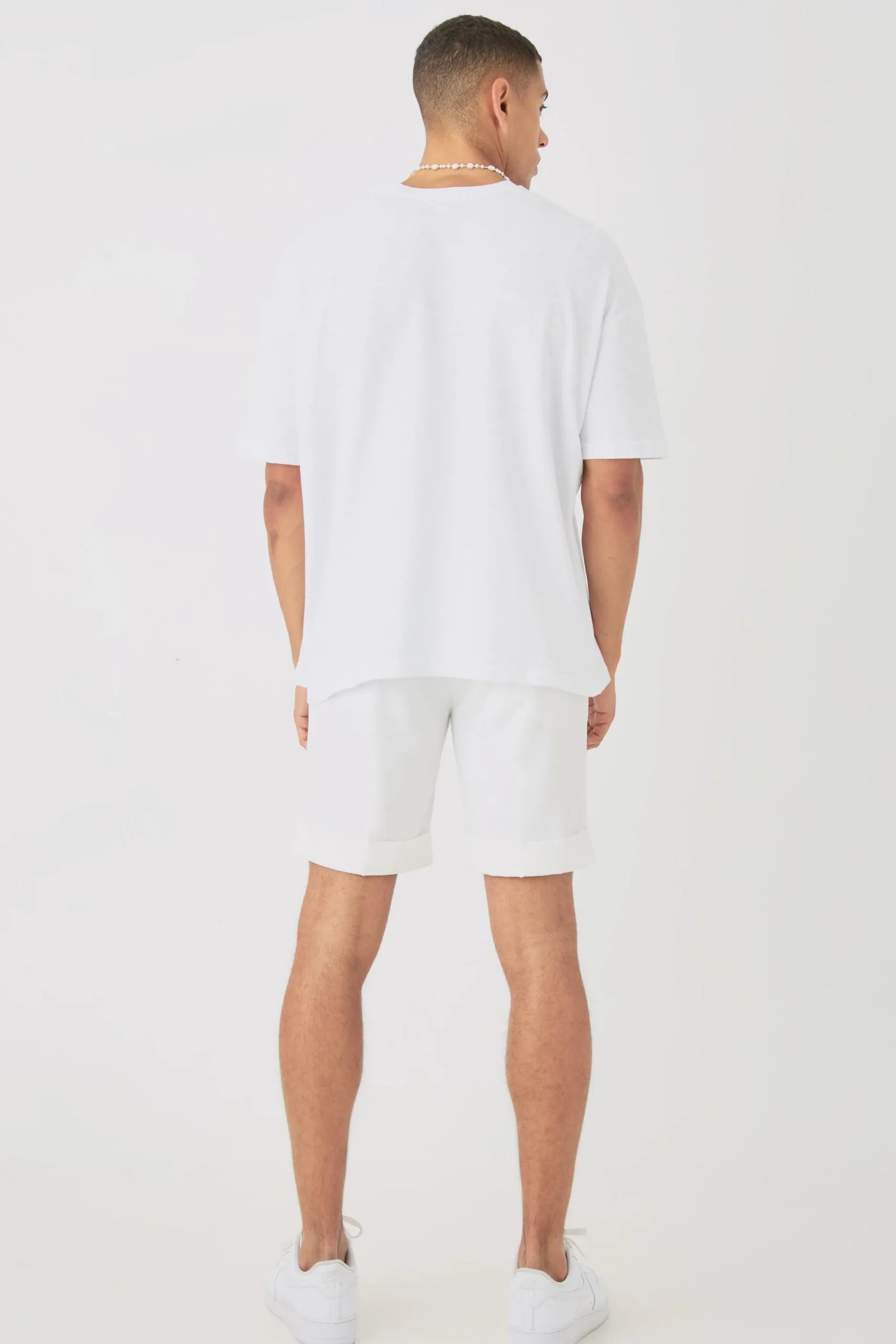 Oversized Embroidered Floral Line Slub T-shirt | UK^boohooMAN Online