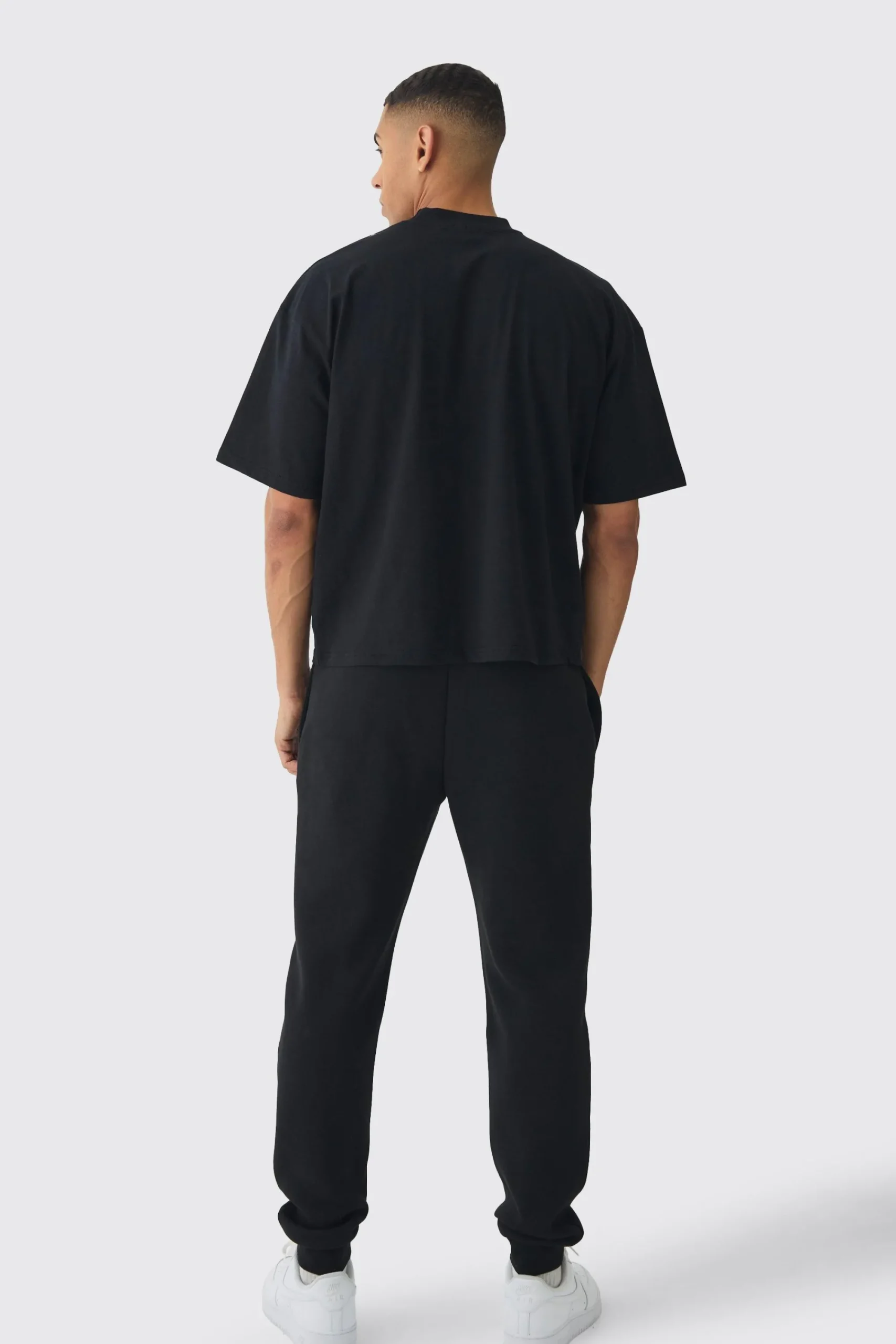 Oversized Extended Neck Boxy Heavyweight T-shirt | UK^boohooMAN Outlet