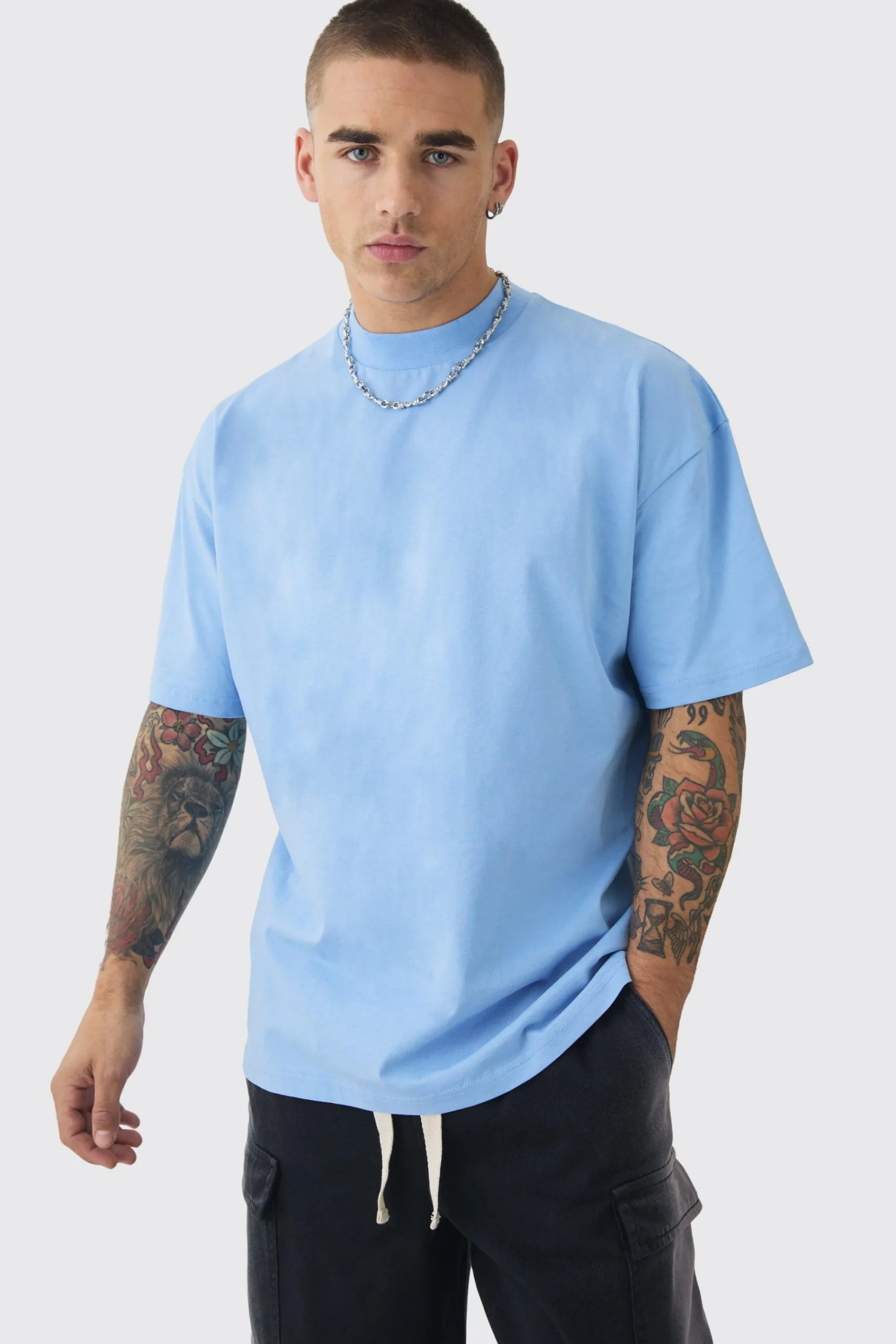 Oversized Extended Neck Extreme Over Seams Gothic Graphic T-shirt | UK^boohooMAN