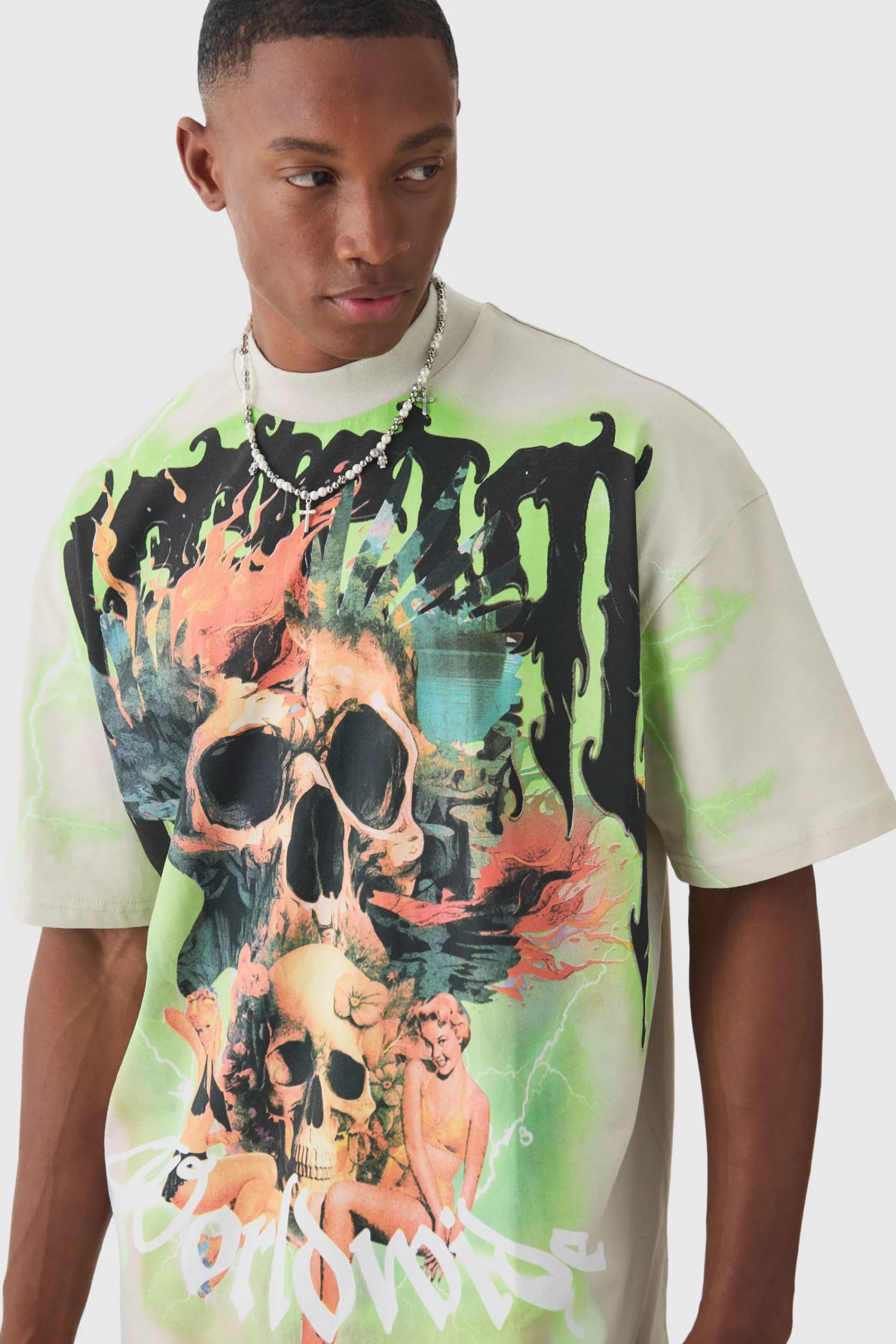 Oversized Extended Neck Extreme Skull Graphic T-shirt | UK^boohooMAN Online