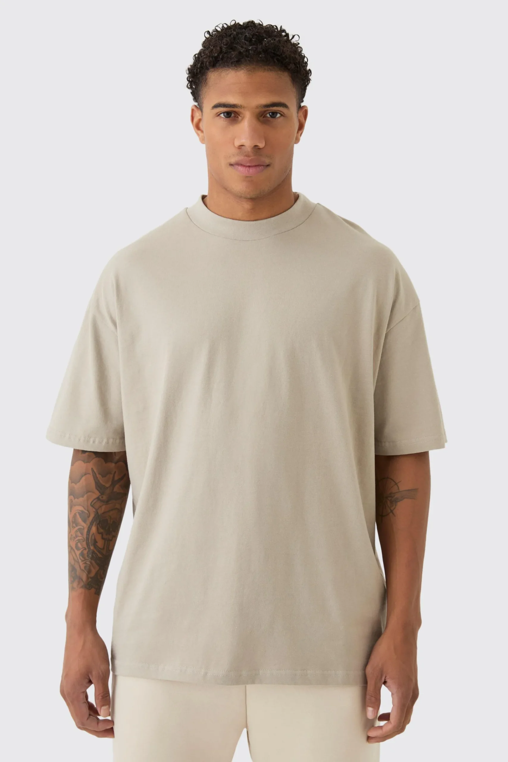 Oversized Extended Neck Heavyweight T-shirt | UK^boohooMAN Online