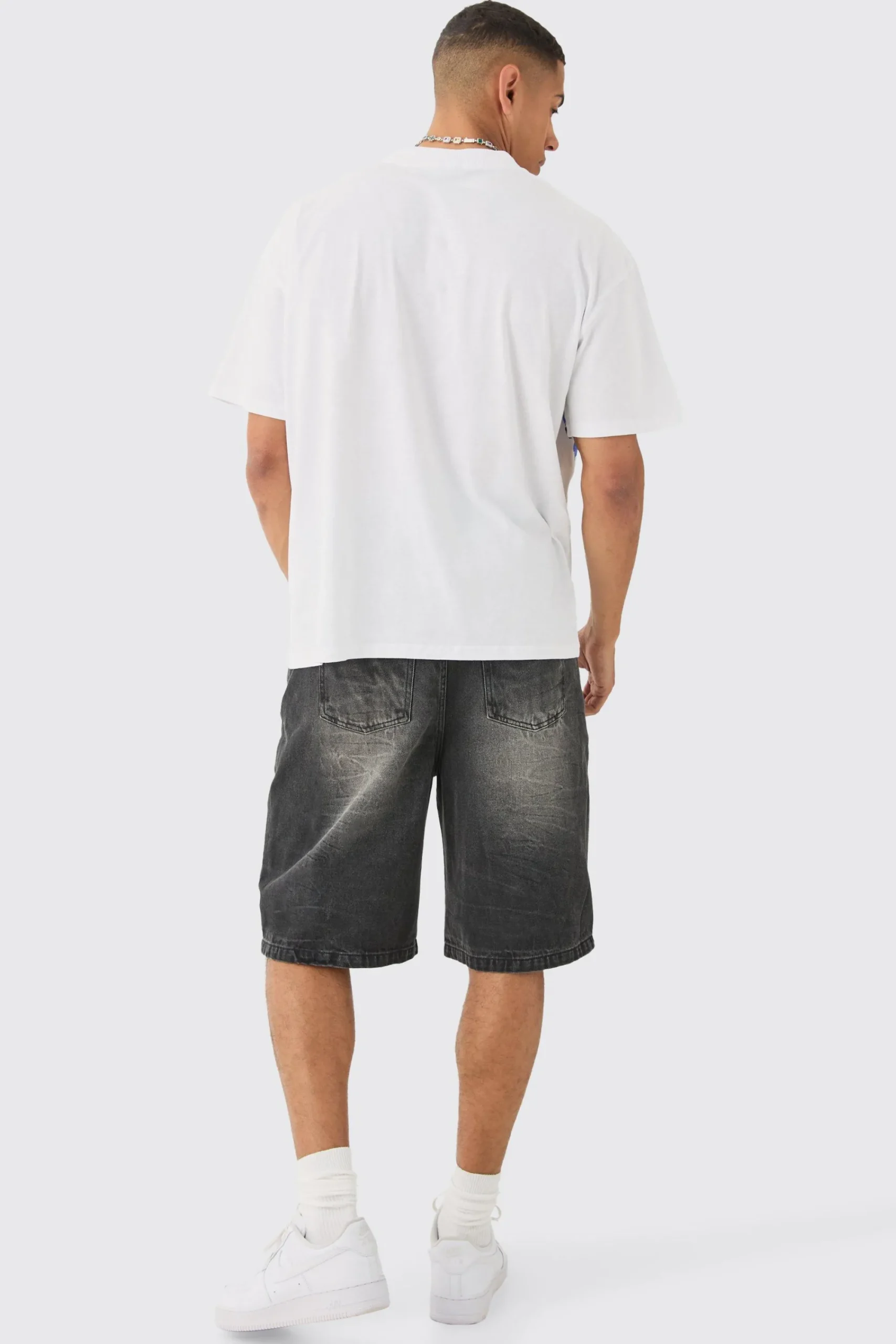 Oversized Extended Neck Homme Large Scale Graphic T-shirt | UK^boohooMAN Outlet