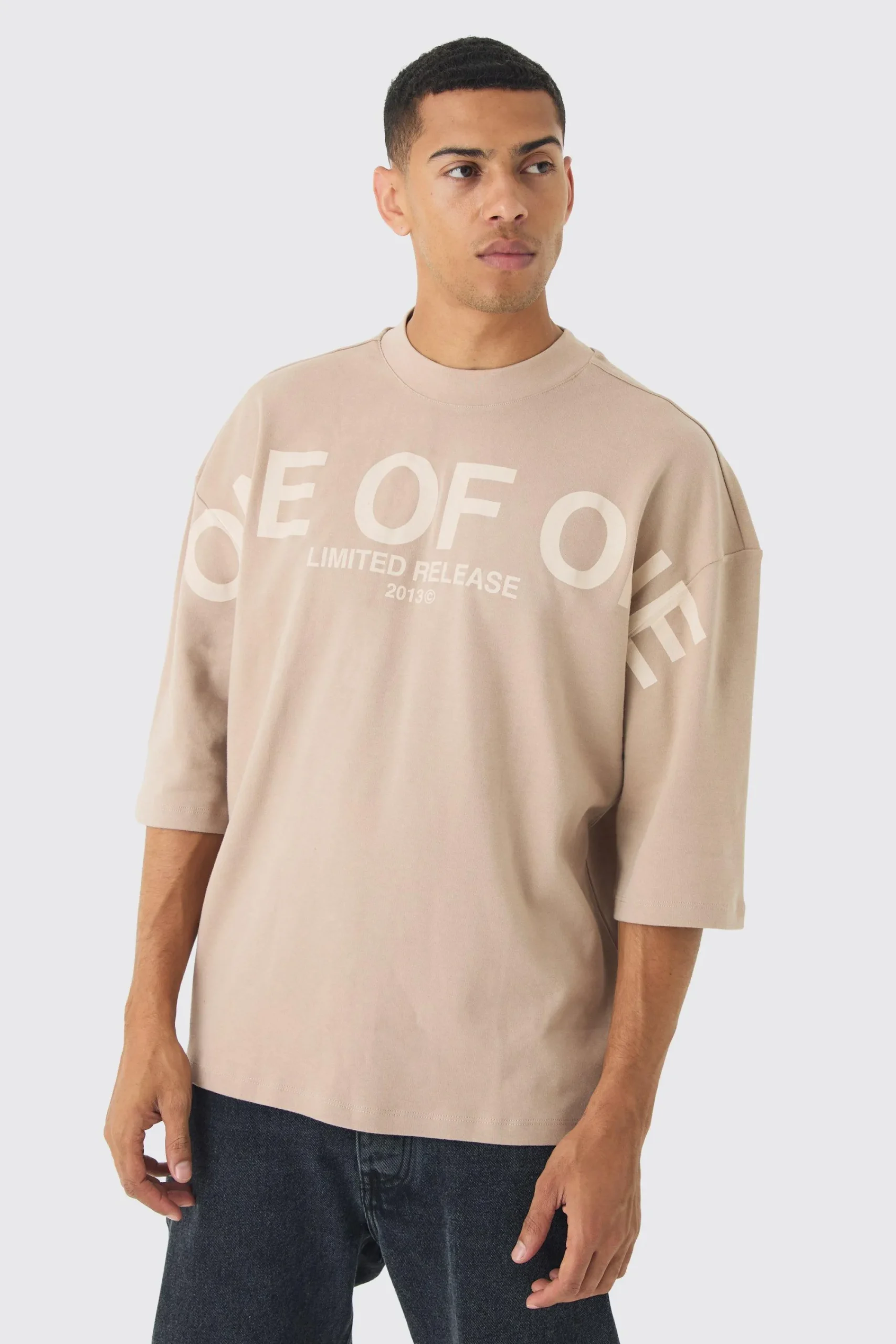 Oversized Extended Neck Half Sleeve Interlock Graphic T-shirt | UK^boohooMAN Best