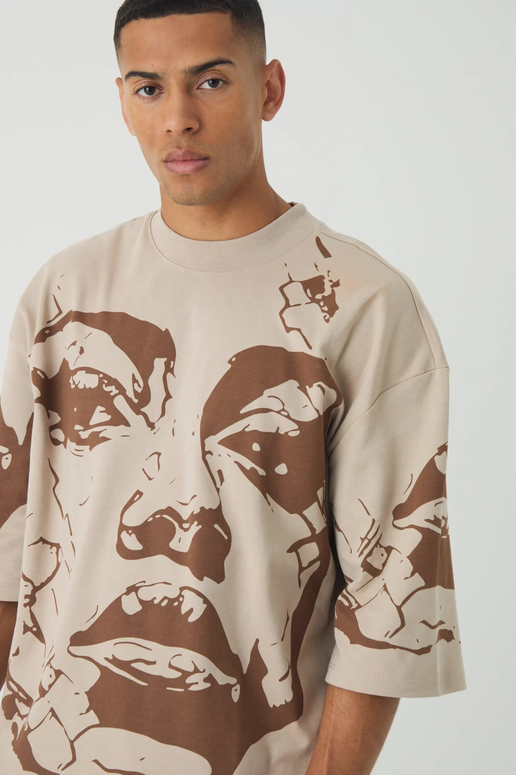 Oversized Extended Neck Heavyweight Interlock Face Print T-shirt | UK^boohooMAN Hot