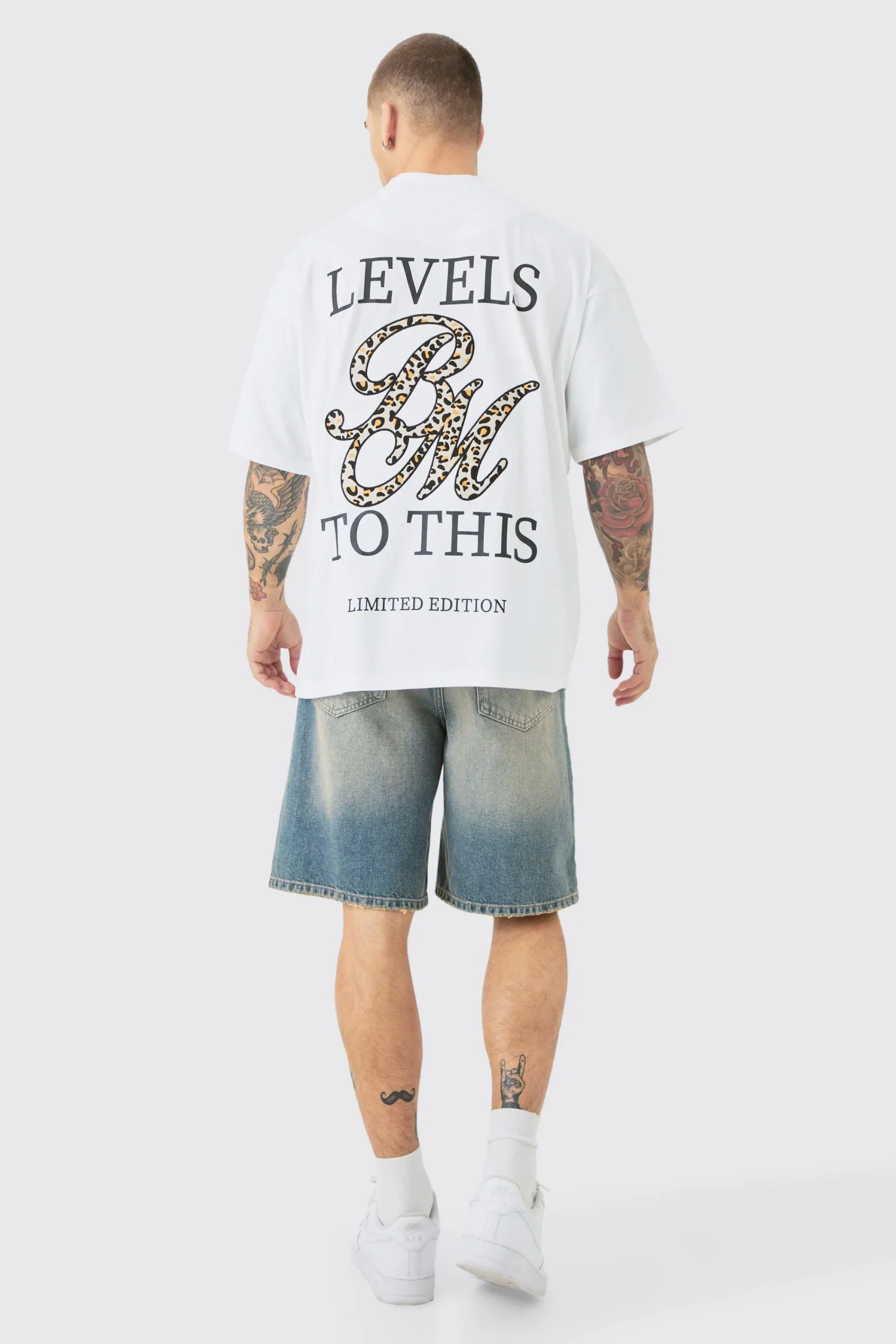 Oversized Extended Neck Heavyweight Leopard Applique T-shirt | UK^boohooMAN New