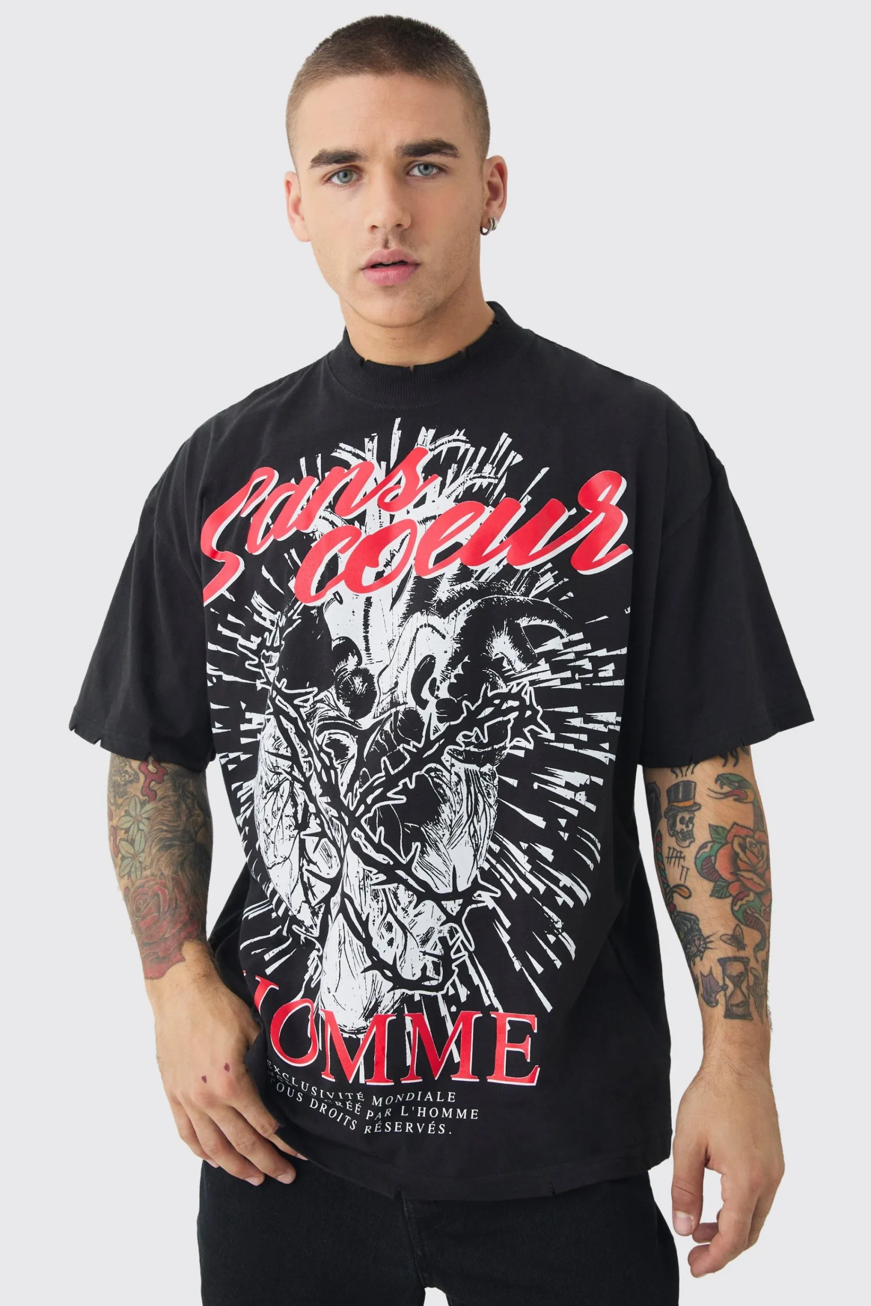 Oversized Extended Neck Heart Graphic T-shirt | UK^boohooMAN Clearance