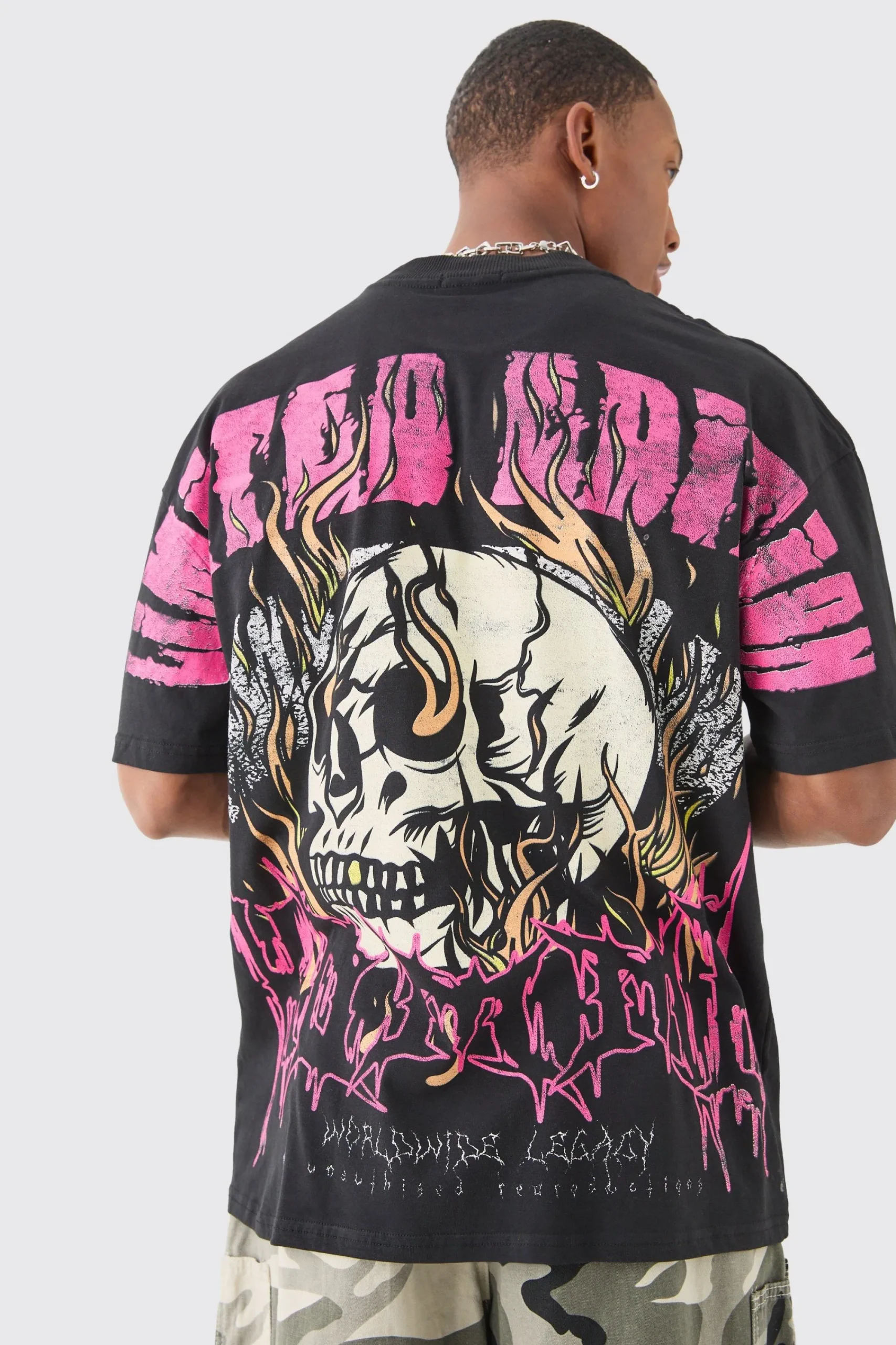 Oversized Extended Neck Over The Seam Gothic Back Print T-shirt | UK^boohooMAN Online