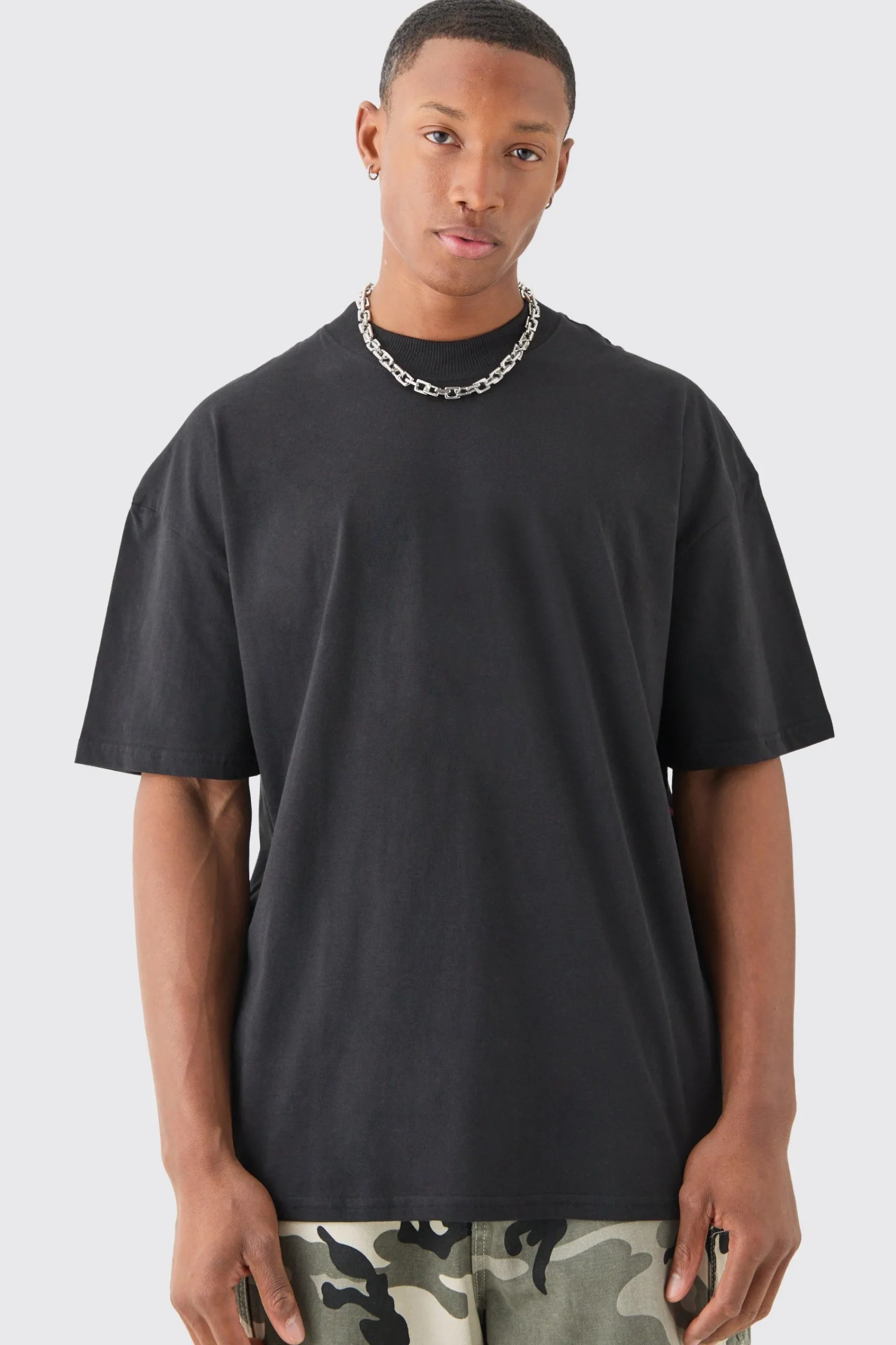 Oversized Extended Neck Over The Seam Gothic Back Print T-shirt | UK^boohooMAN Online