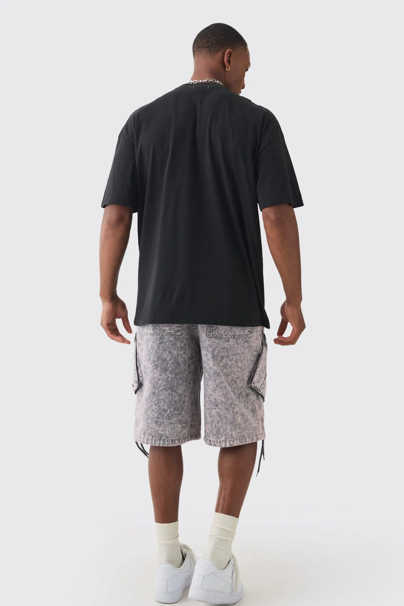 Oversized Extended Neck Over The Seams Heartless T-shirt | UK^boohooMAN Outlet