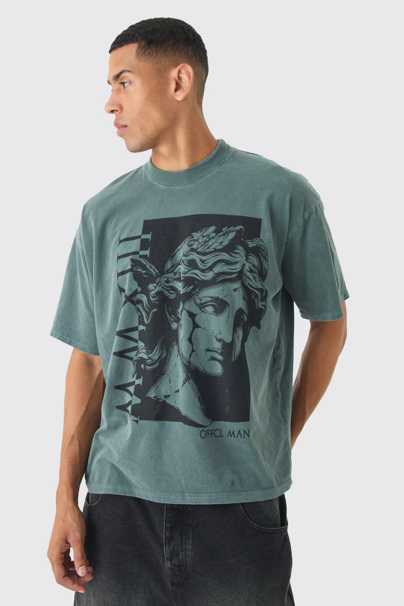 Oversized Extended Neck Renaissance T-shirt | UK^boohooMAN Outlet