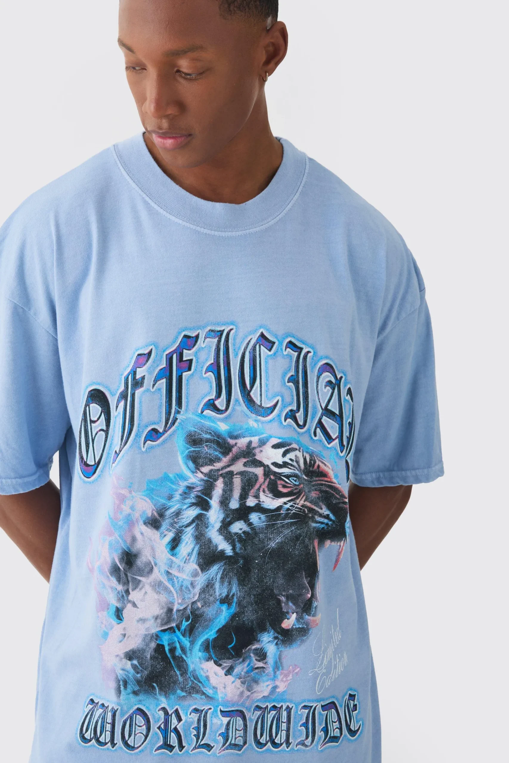 Oversized Extended Neck Tiger Graphic T-shirt | UK^boohooMAN Clearance