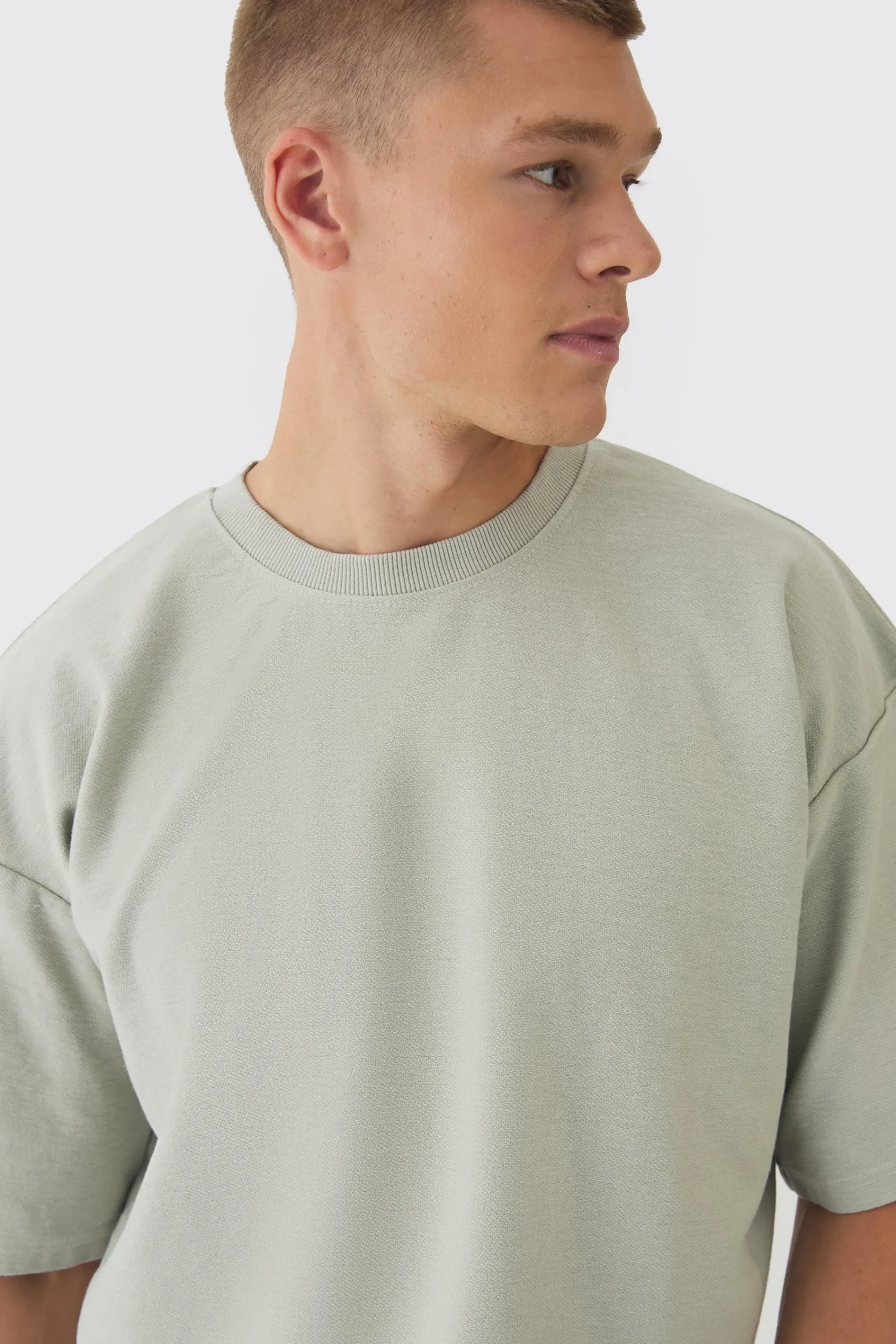 Oversized Extra Boxy Half Sleeve Reverse Loopback T-shirt | UK^boohooMAN Online
