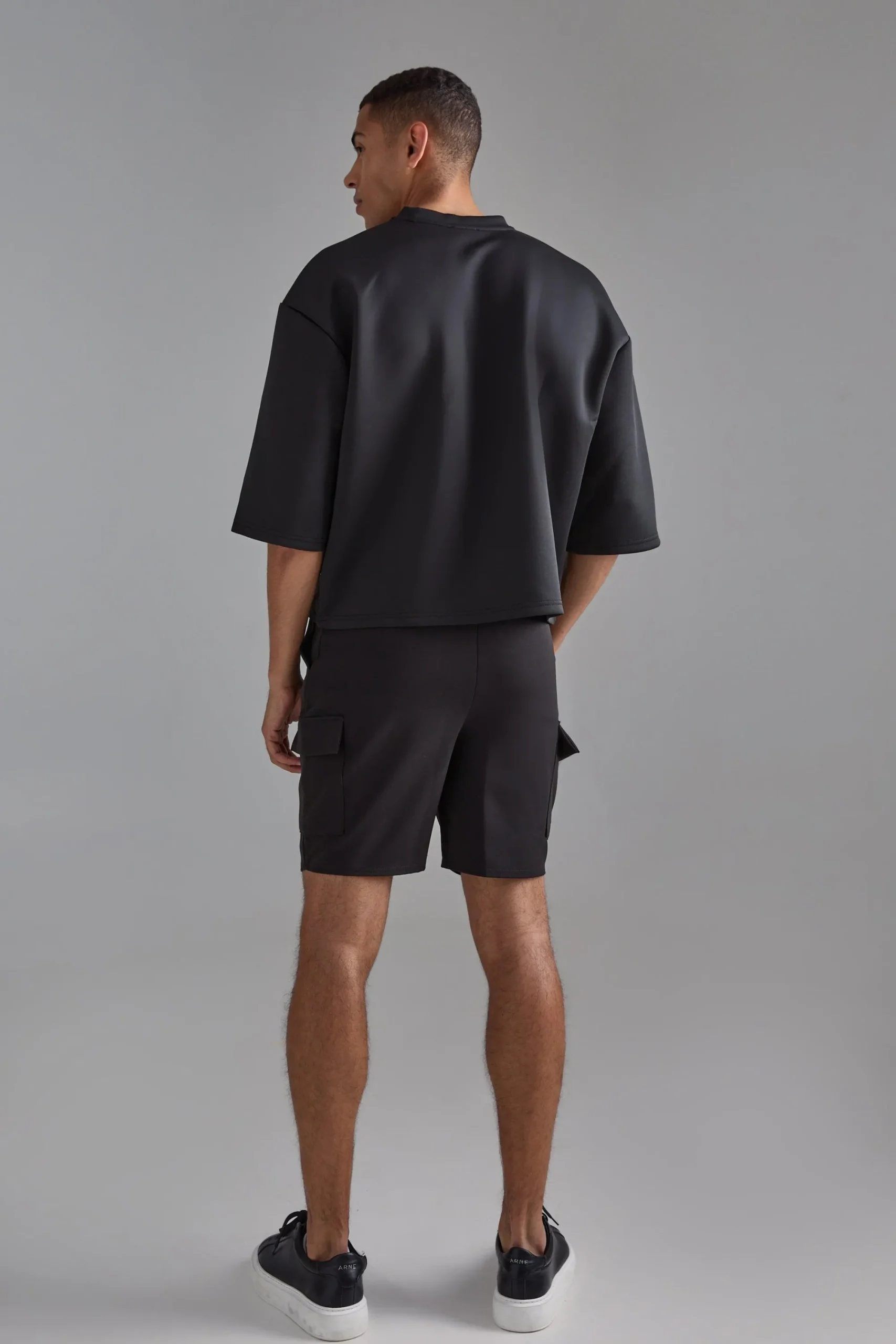 Oversized Extra Boxy Half Sleeve Scuba T-shirt | UK^boohooMAN Online