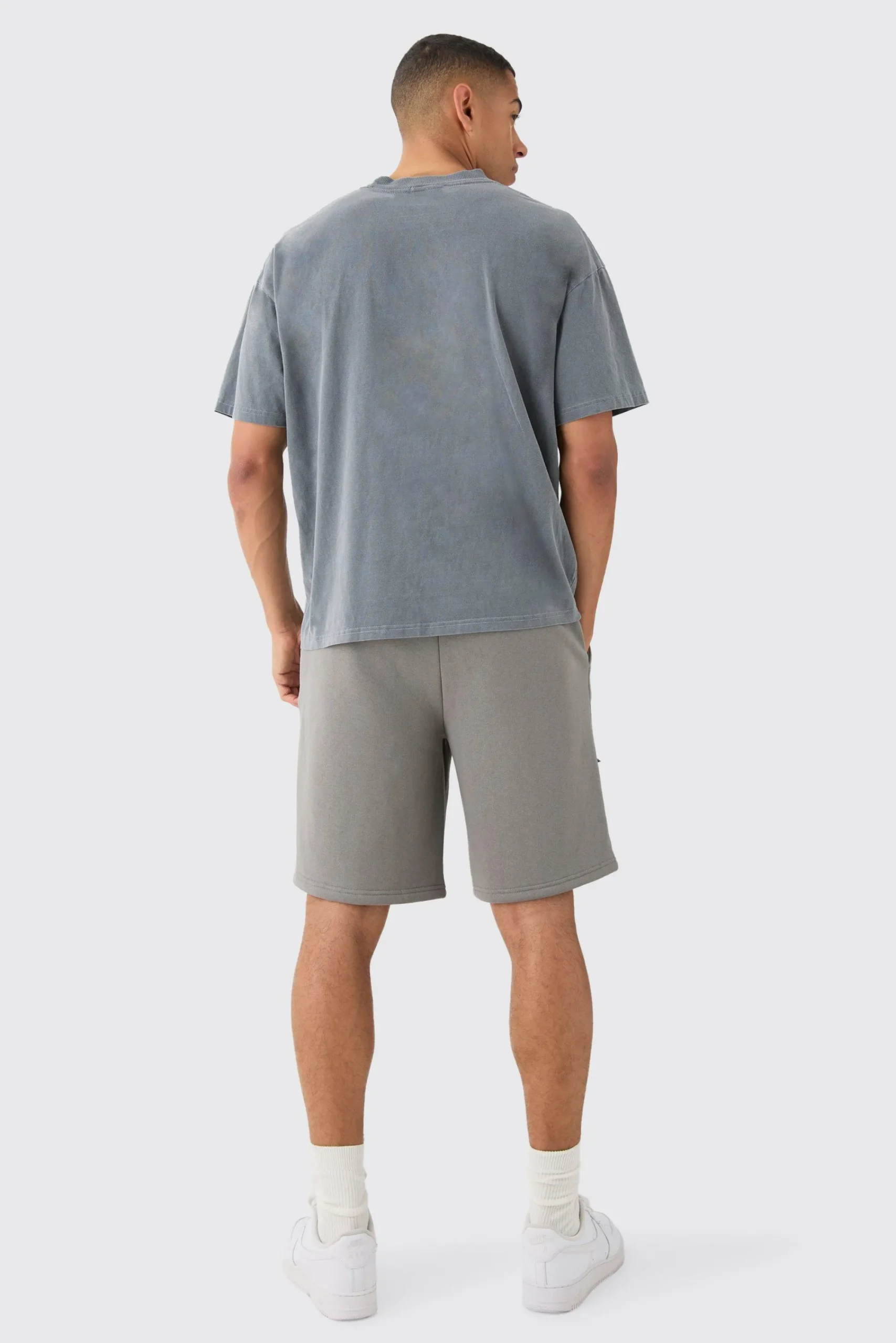 boohooMAN Oversized Fit Star Applique Shorts | UK| Shorts