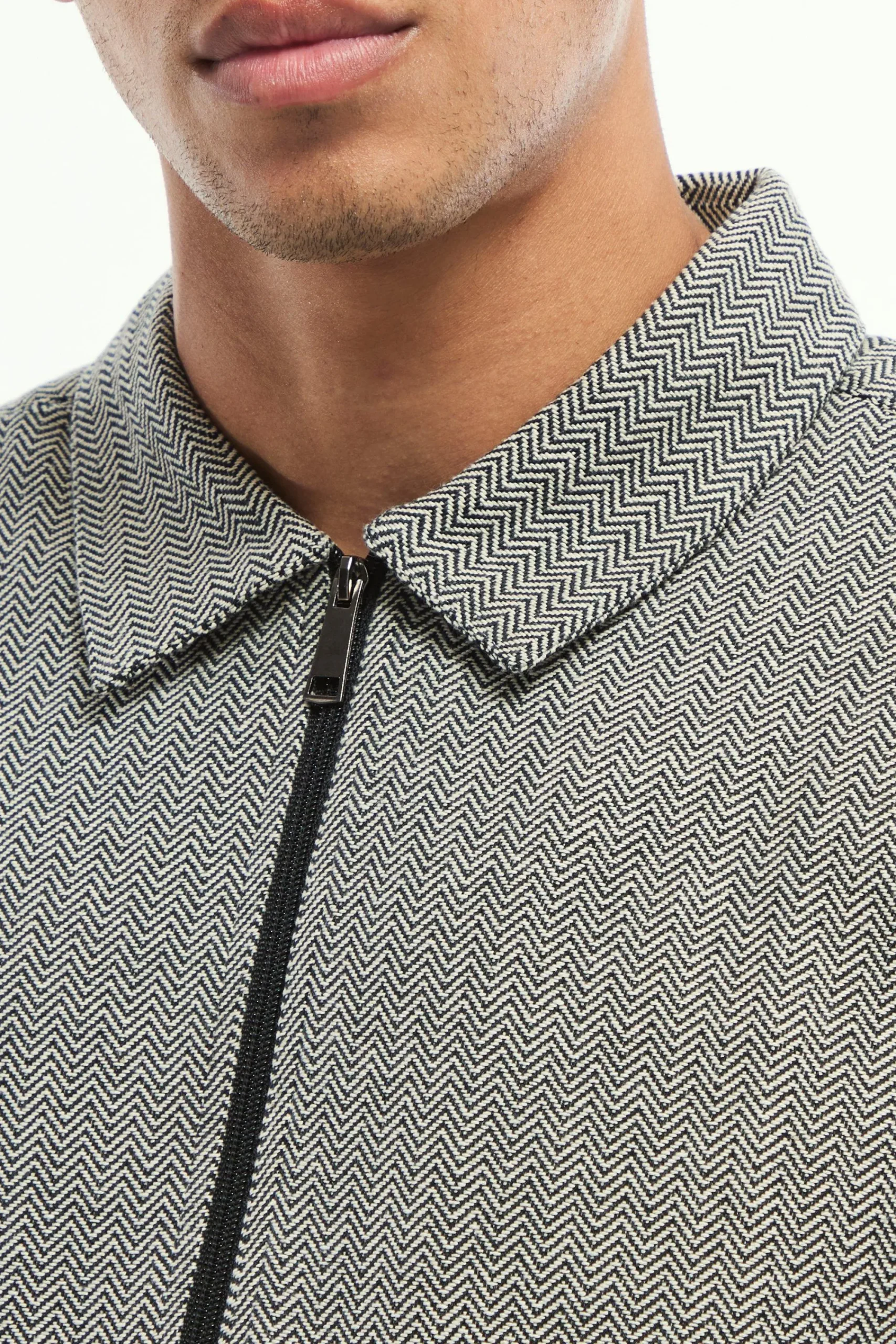 boohooMAN Oversized Fit Zip Through Herringbone Shirt | UK| Shirts